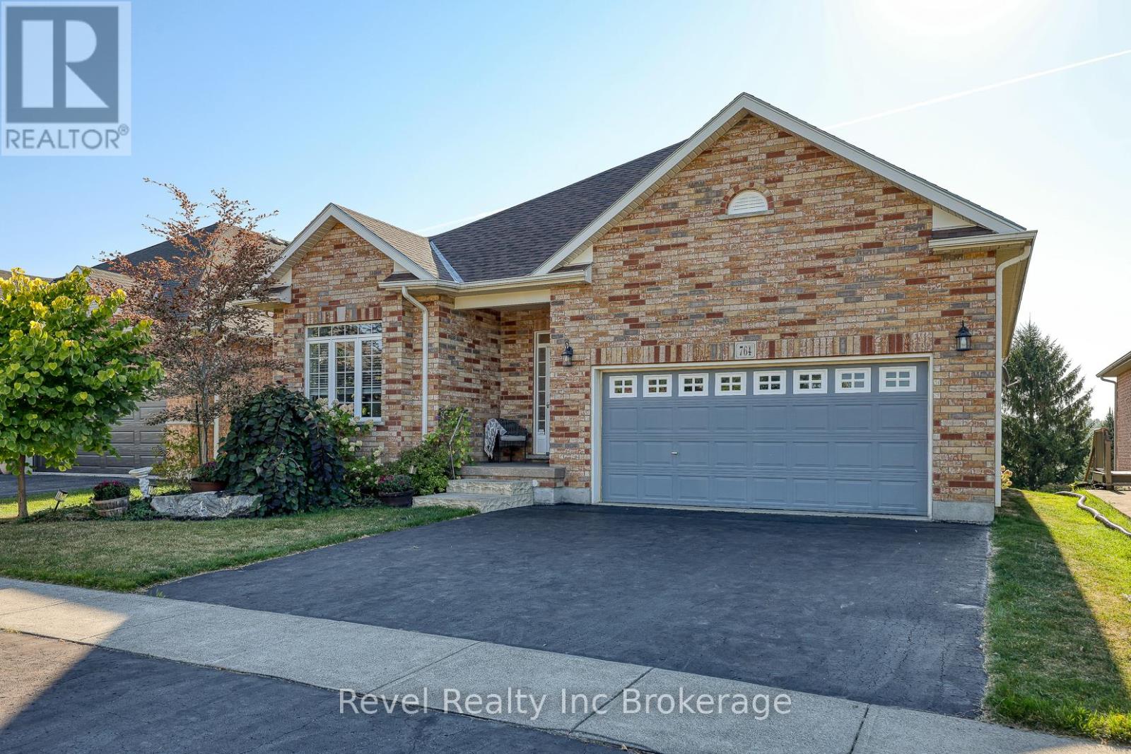 764 Garden Court Crescent, Woodstock, Ontario  N4T 0A3 - Photo 4 - X12404229