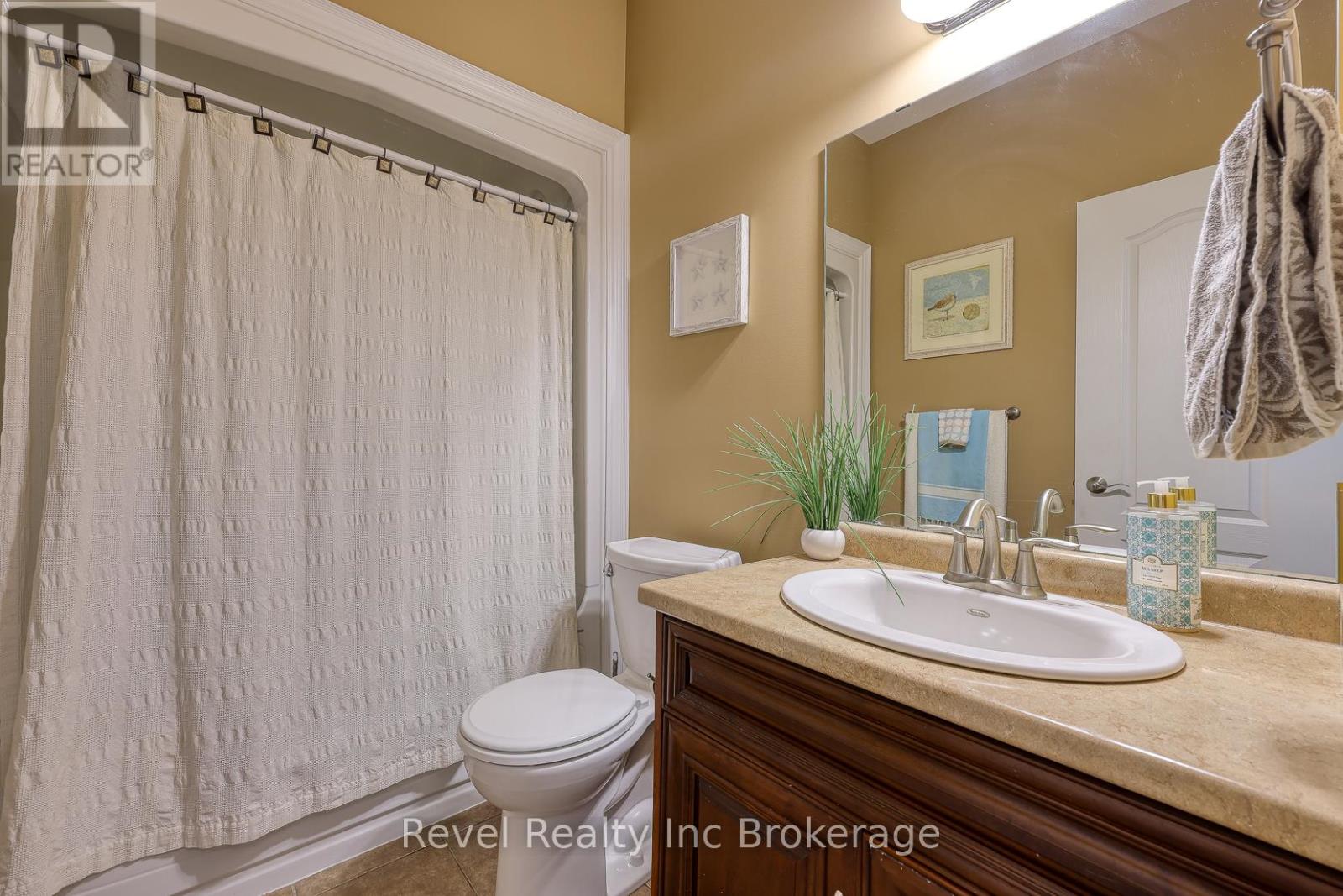 764 Garden Court Crescent, Woodstock, Ontario  N4T 0A3 - Photo 7 - X12404229