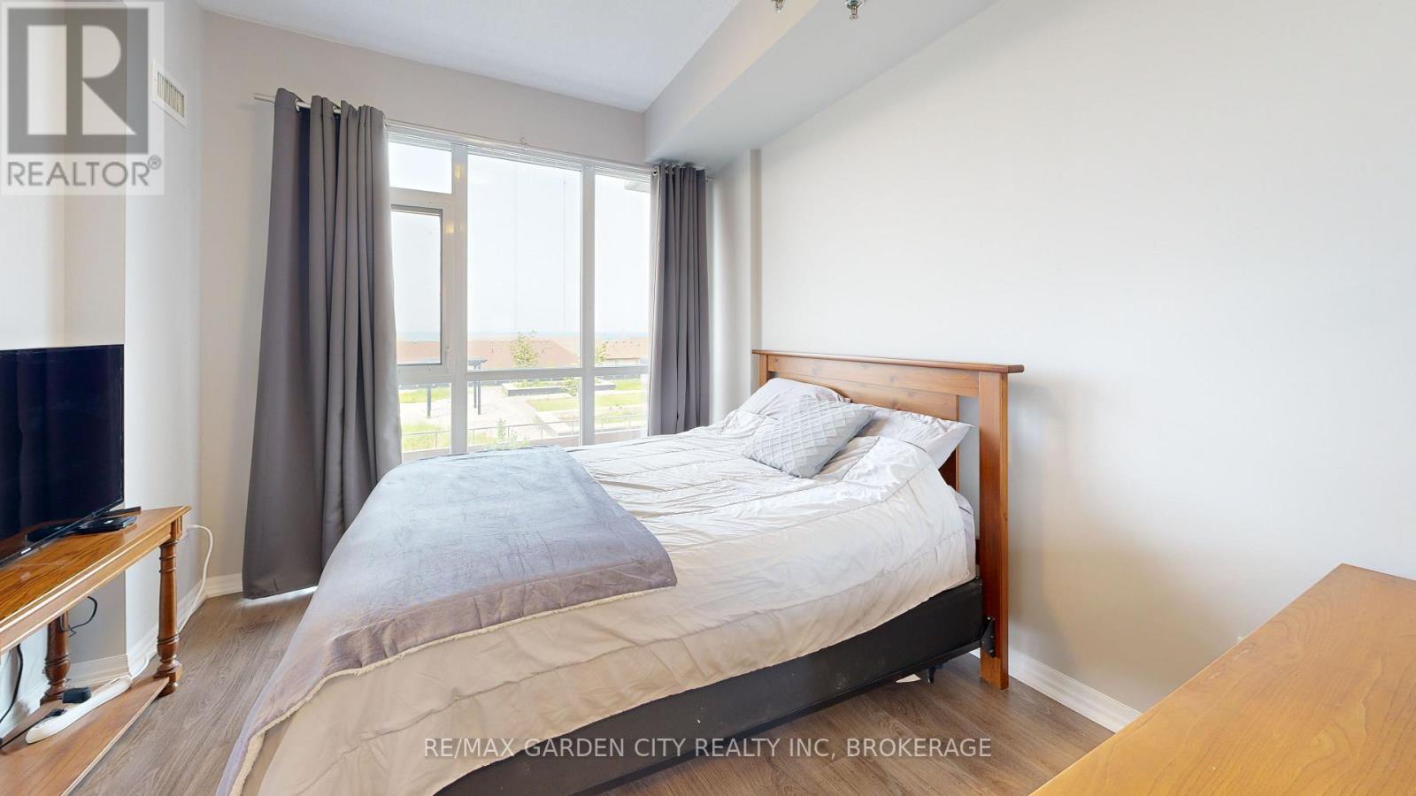 304 - 560 North Service Road, Grimsby, Ontario  L3M 4E8 - Photo 32 - X12404226