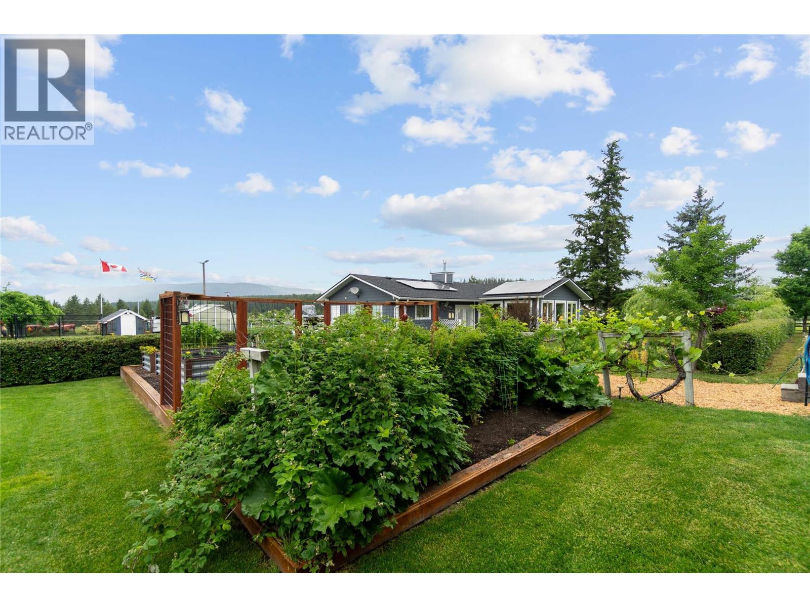 4911 Malpass Road, Armstrong, British Columbia  V4Y 0V5 - Photo 11 - 10362816