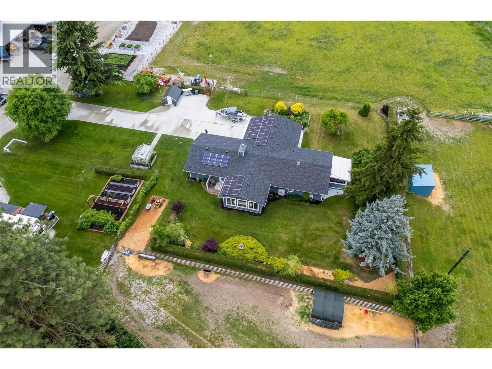 4911 Malpass Road, Armstrong, British Columbia  V4Y 0V5 - Photo 3 - 10362816