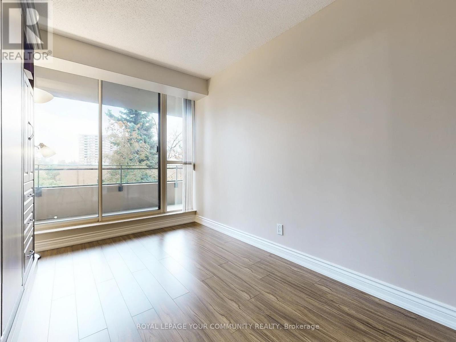 324 - 32 Clarissa Drive, Richmond Hill, Ontario  L4C 9R7 - Photo 16 - N12403991