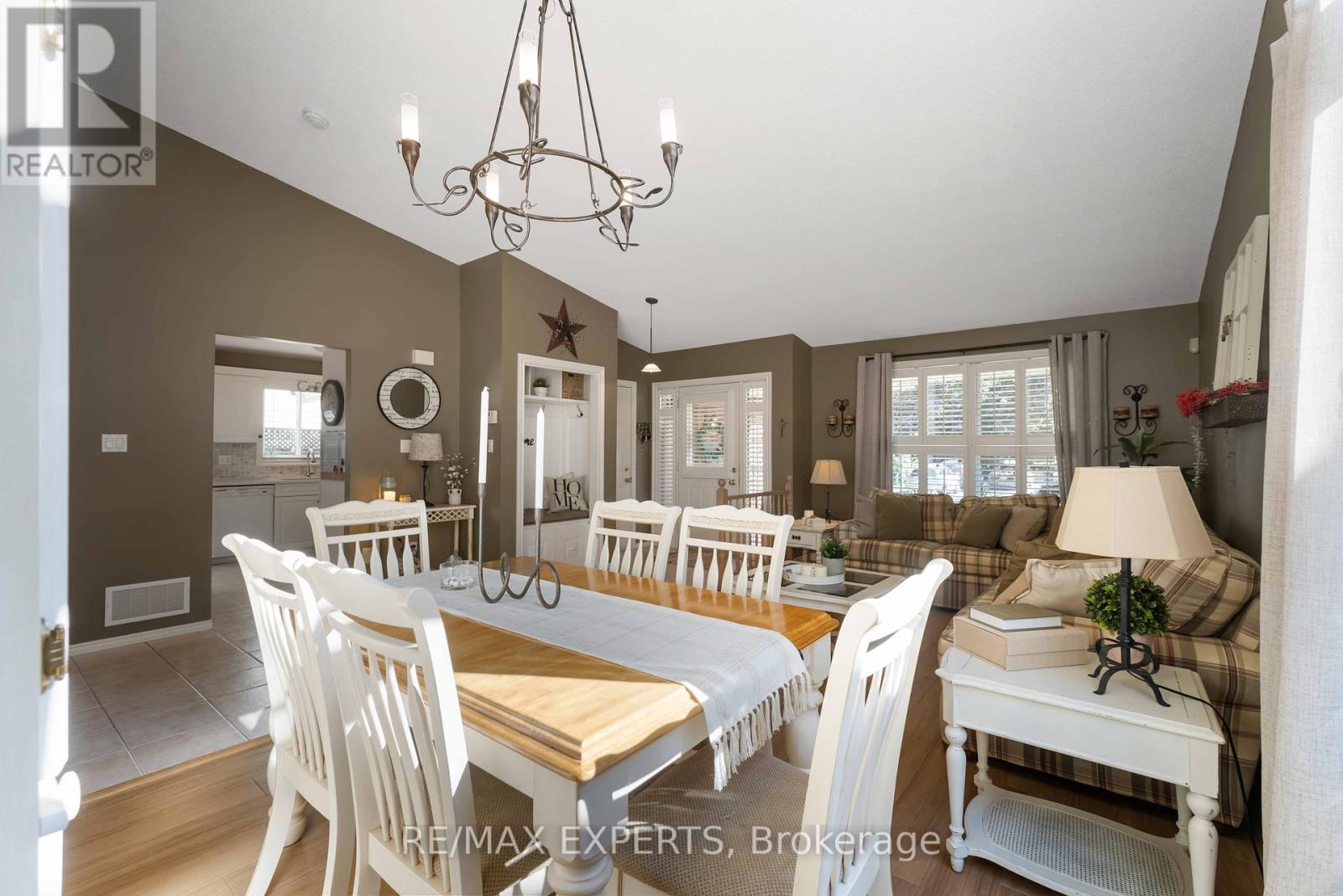 5991 Andrea Drive, Niagara Falls, Ontario  L2H 2Z9 - Photo 12 - X12403291