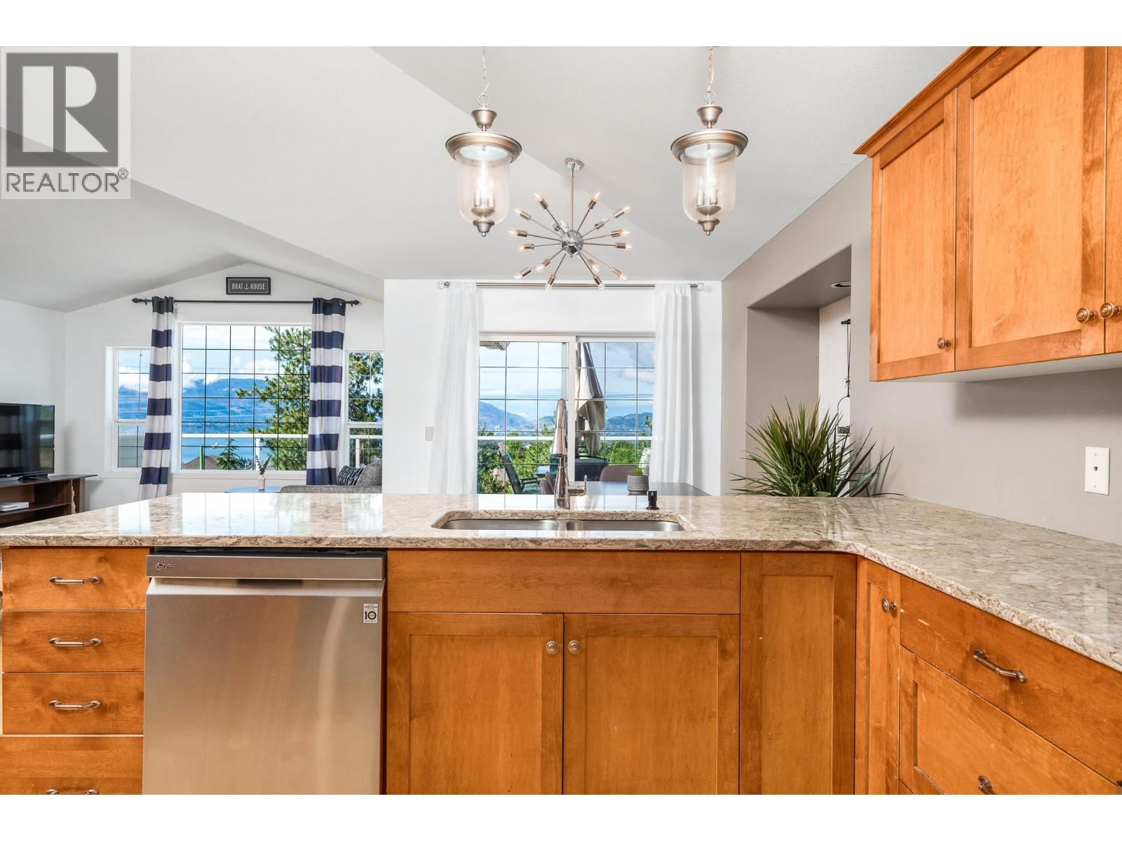 4979 Windsong Crescent, Kelowna, British Columbia  V1W 5C4 - Photo 16 - 10362835