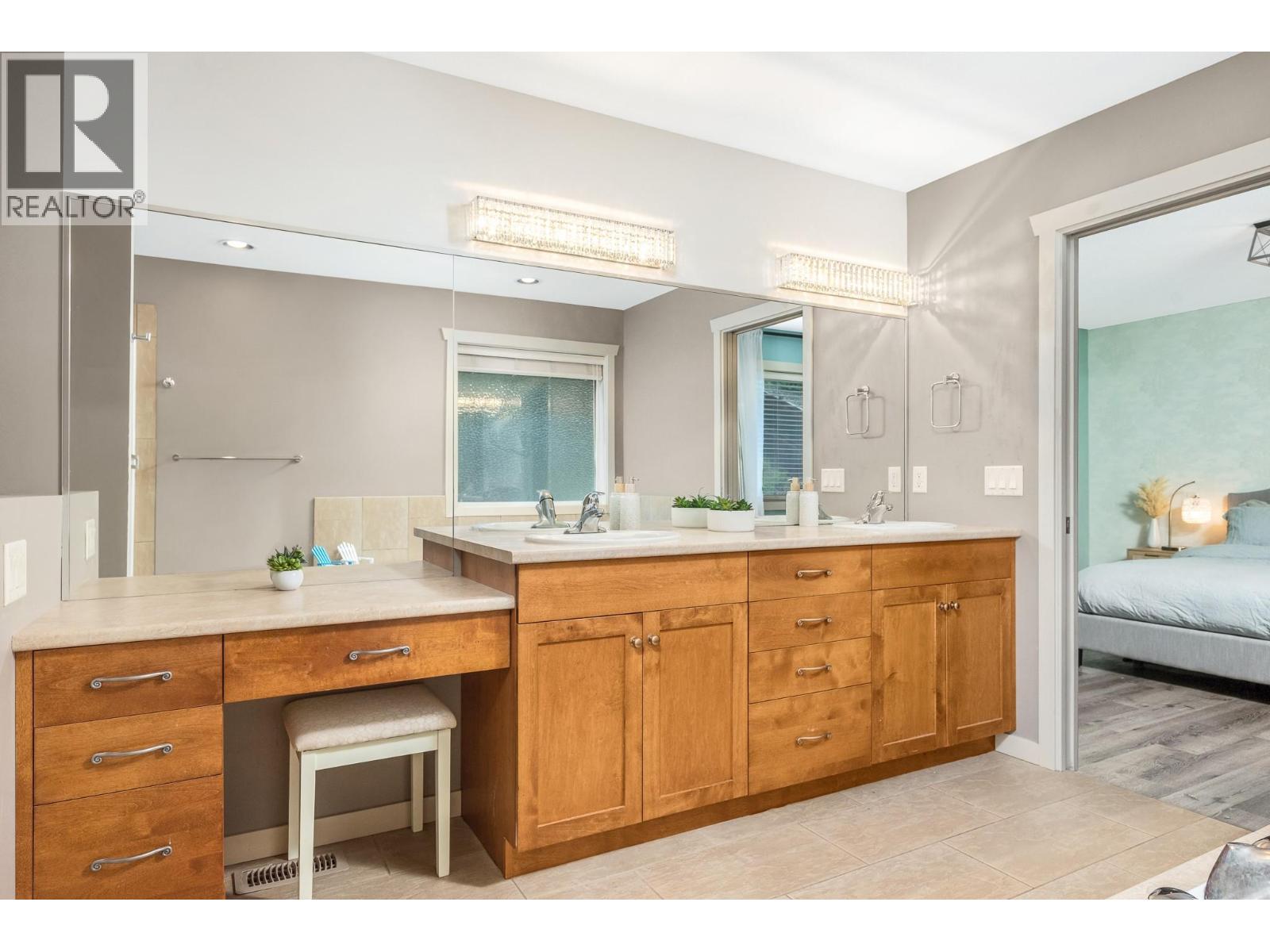 4979 Windsong Crescent, Kelowna, British Columbia  V1W 5C4 - Photo 24 - 10362835