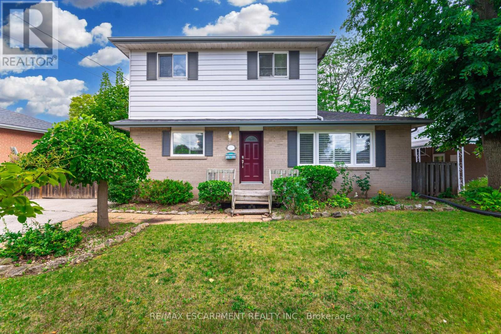 Property at 96 ANNE BOULEVARD image 2