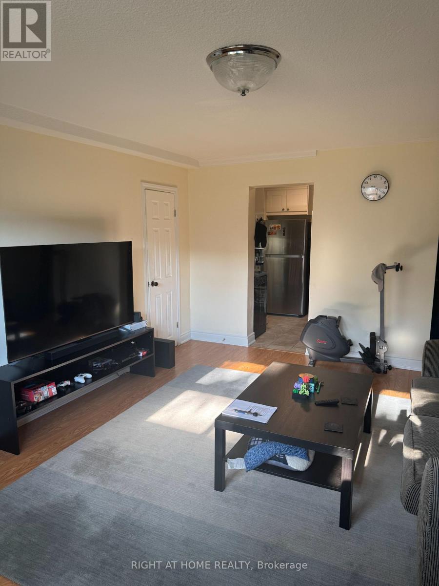 35 Fifteenth Street, Toronto, Ontario  M8V 3J3 - Photo 11 - W12404014