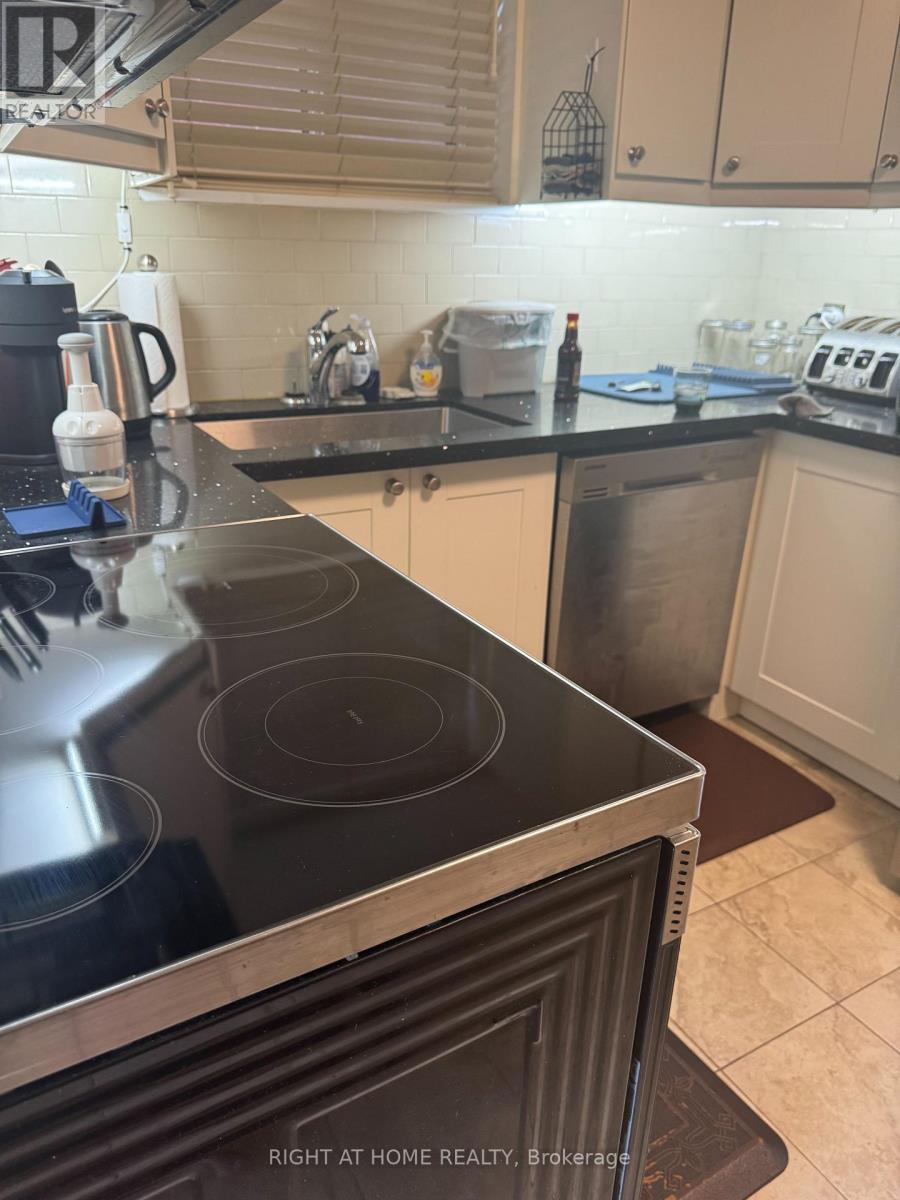 35 Fifteenth Street, Toronto, Ontario  M8V 3J3 - Photo 13 - W12404014