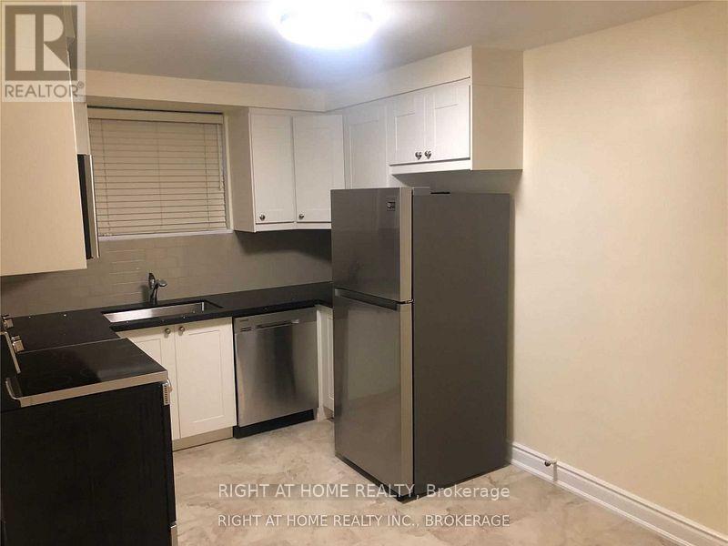 35 Fifteenth Street, Toronto, Ontario  M8V 3J3 - Photo 15 - W12404014