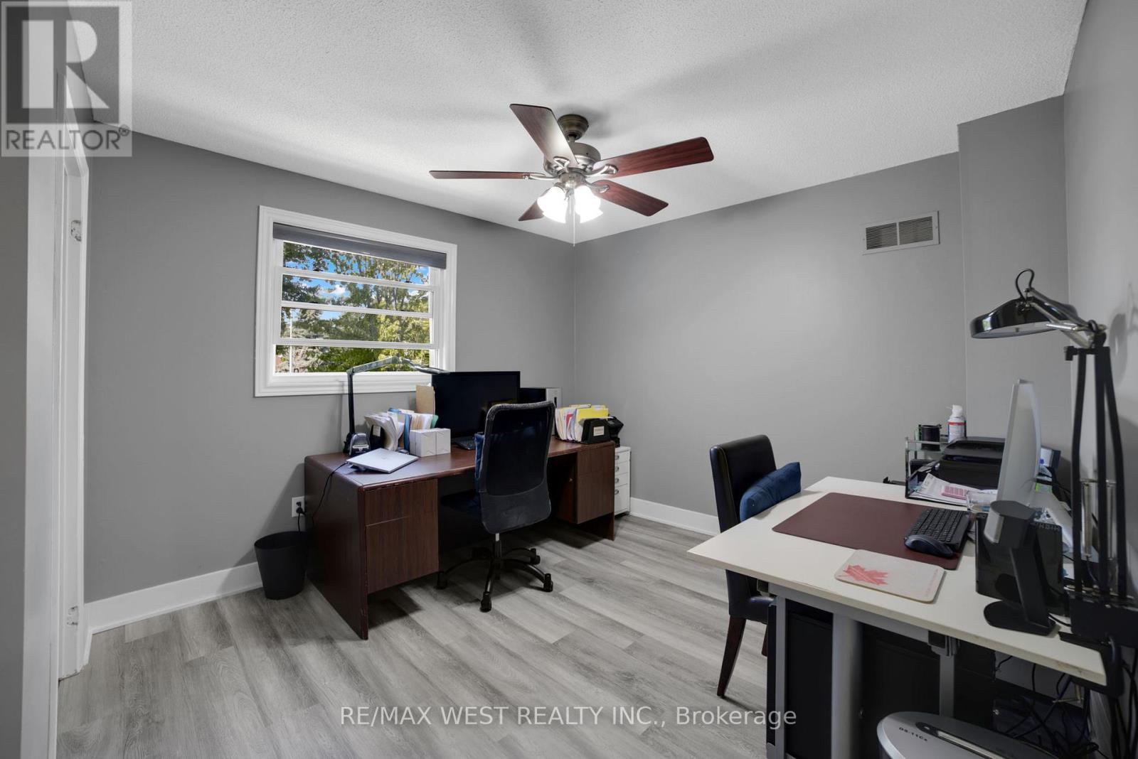 339 Parklane Road, Oakville (Cp College Park), Ontario  L6H 4J4 - Photo 11 - W12404046