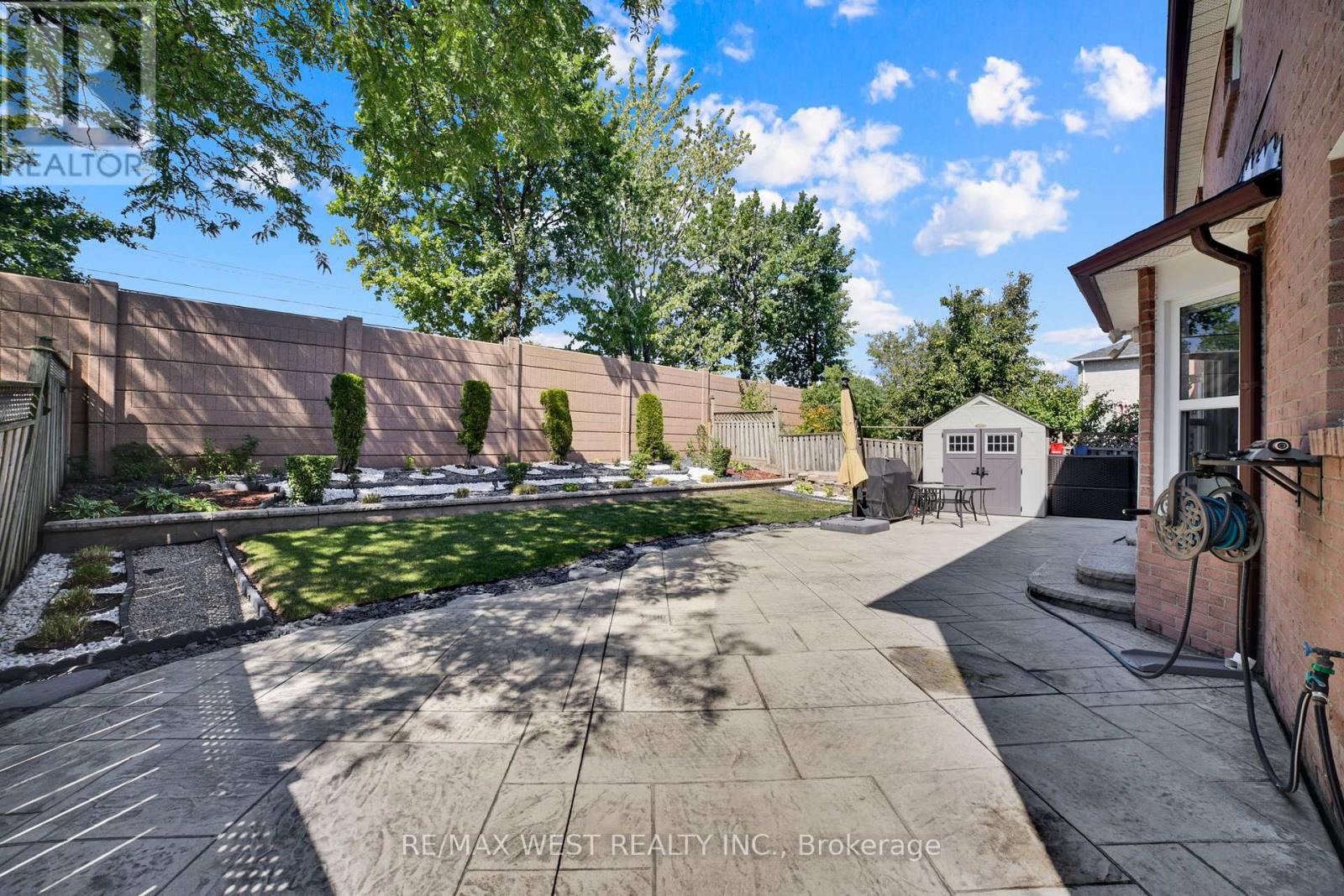 339 Parklane Road, Oakville (Cp College Park), Ontario  L6H 4J4 - Photo 17 - W12404046