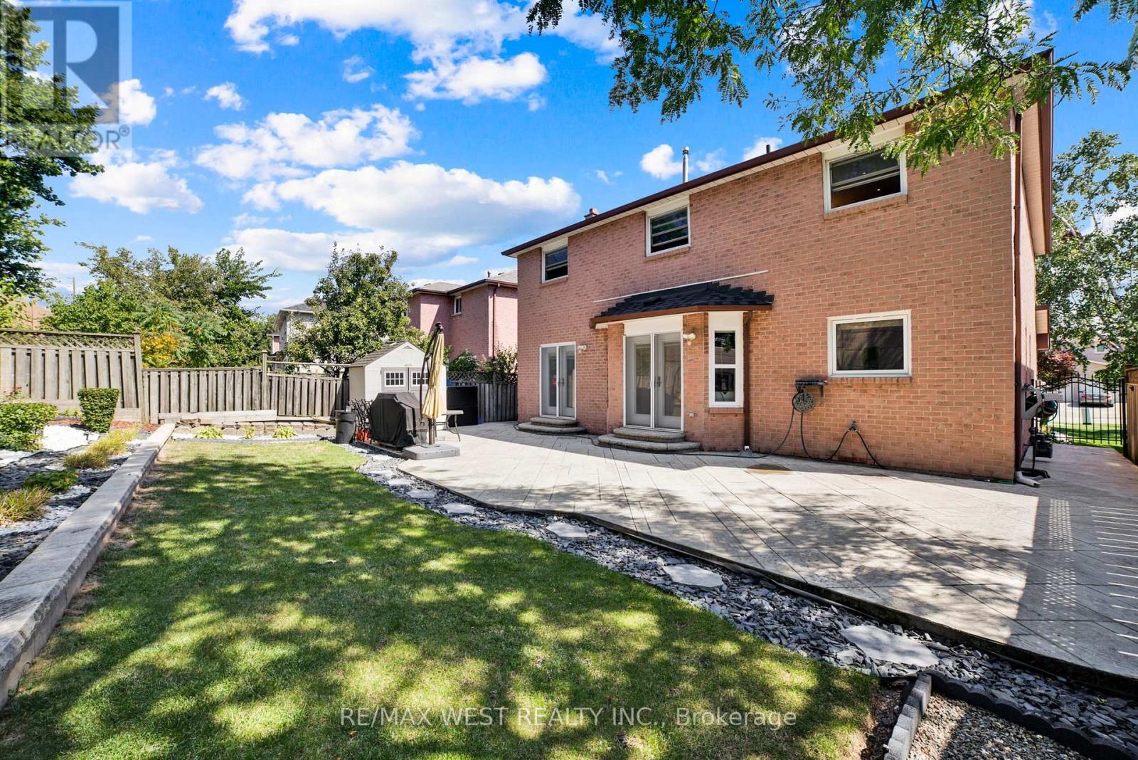 339 Parklane Road, Oakville (Cp College Park), Ontario  L6H 4J4 - Photo 18 - W12404046