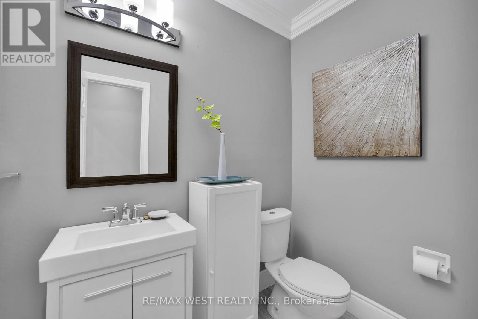 339 Parklane Road, Oakville (Cp College Park), Ontario  L6H 4J4 - Photo 9 - W12404046