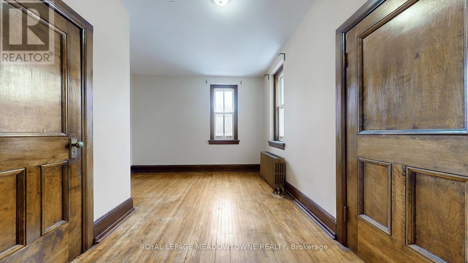 70 Mill Street, Halton Hills (Georgetown), Ontario  L7G 2C9 - Photo 23 - W12404072
