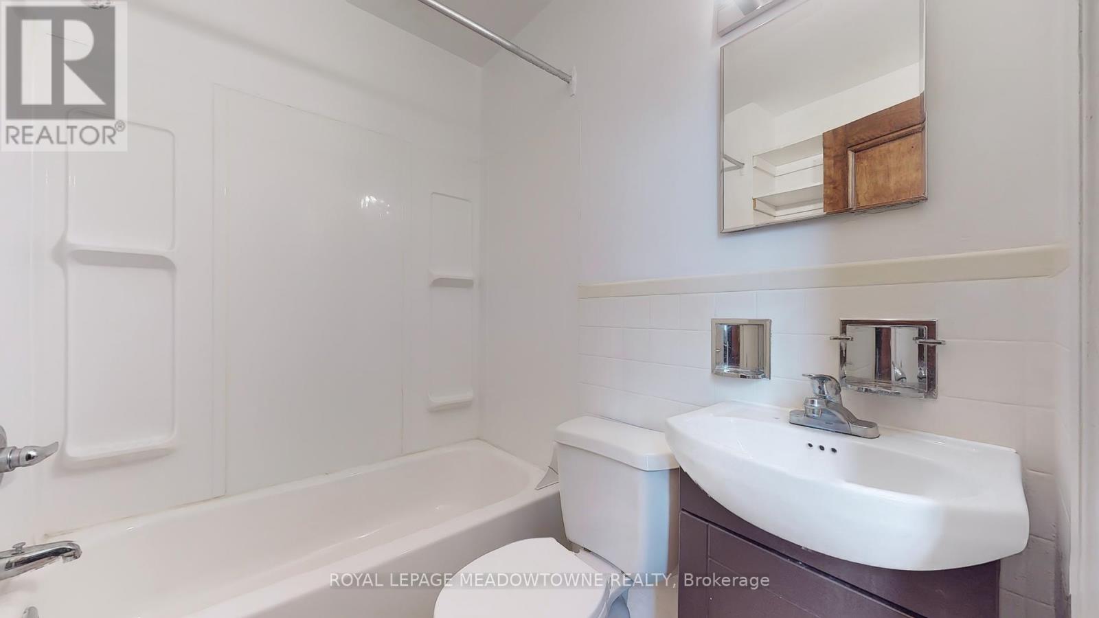 70 Mill Street, Halton Hills (Georgetown), Ontario  L7G 2C9 - Photo 36 - W12404072