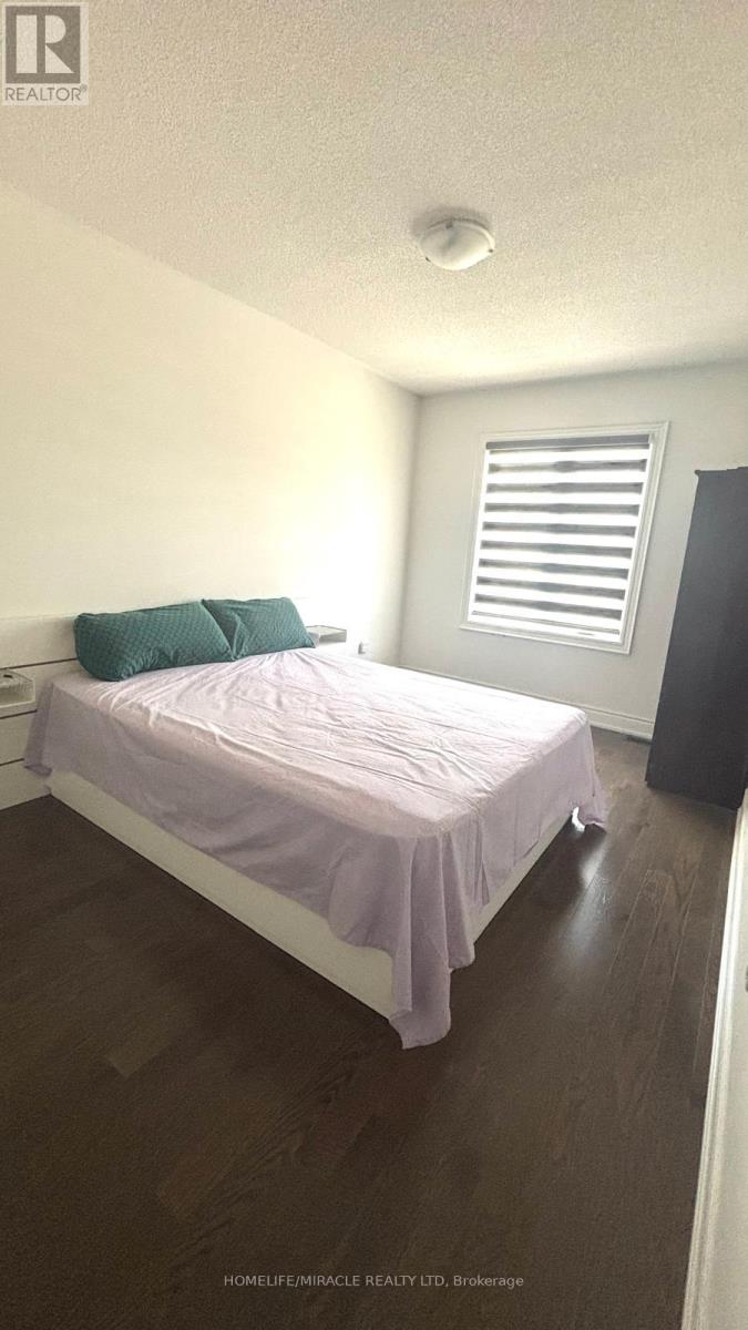 11 Banner Elk Street, Brampton, Ontario  L6Y 6J6 - Photo 13 - W12401973