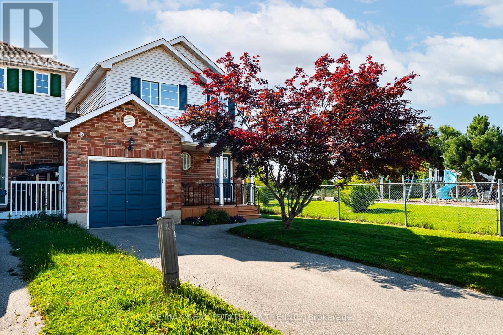 252 Tait Crescent, Centre Wellington, Ontario  N1M 3P6 - Photo 2 - X12404018
