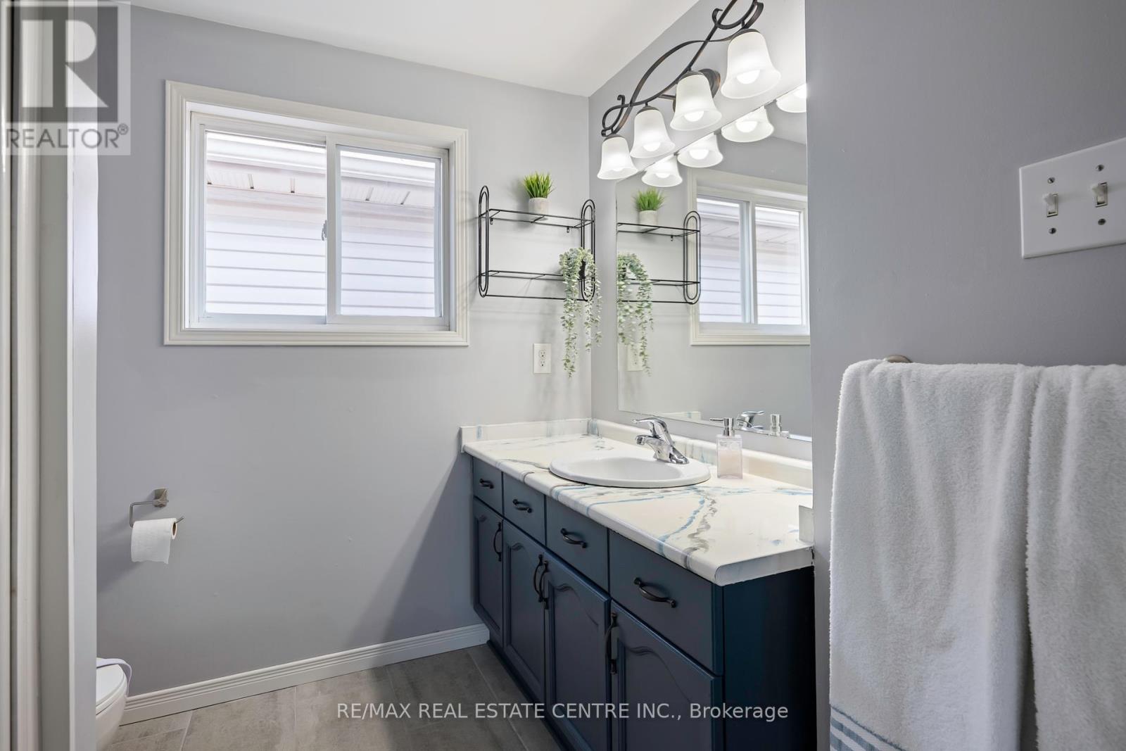 252 Tait Crescent, Centre Wellington, Ontario  N1M 3P6 - Photo 20 - X12404018