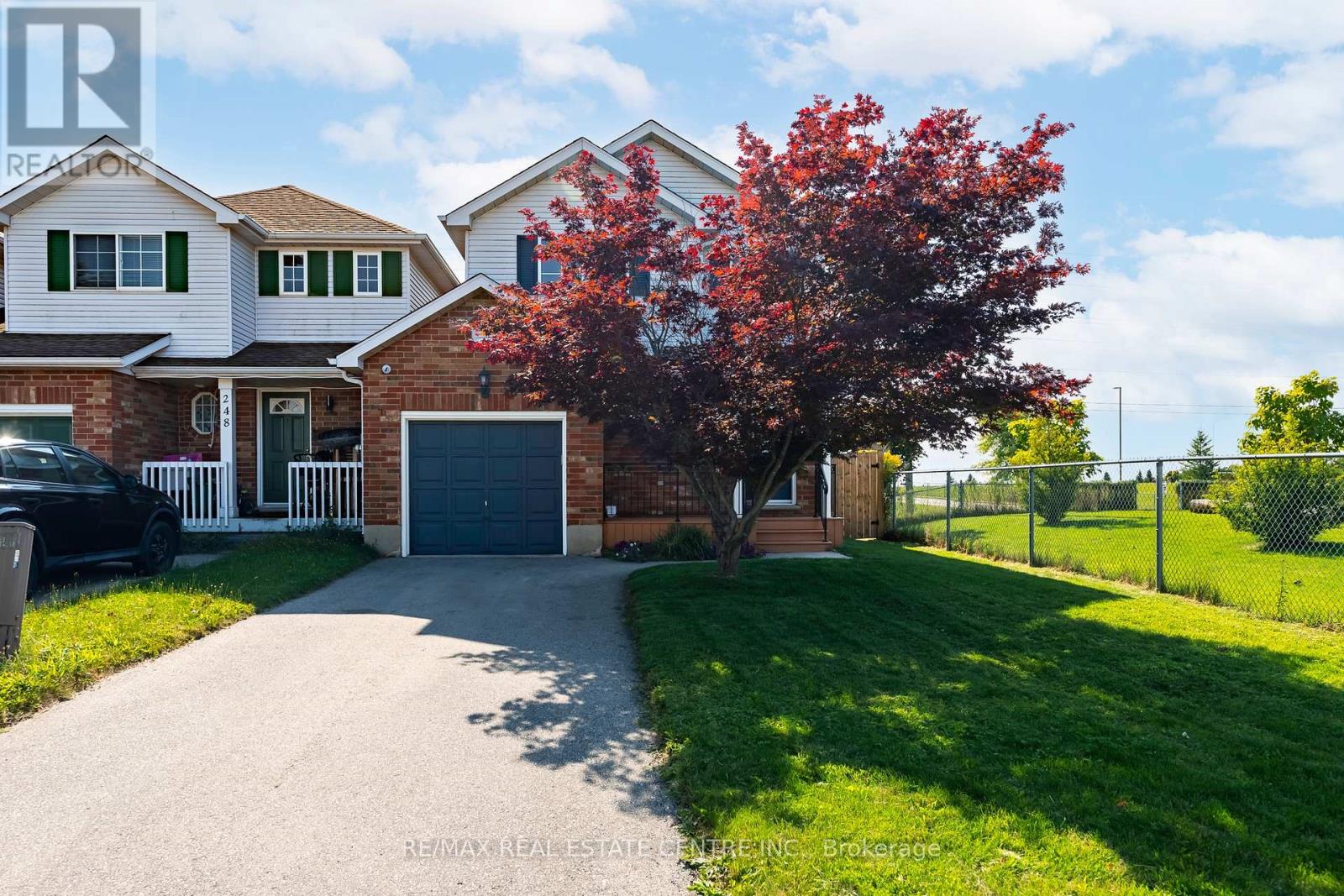 252 Tait Crescent, Centre Wellington, Ontario  N1M 3P6 - Photo 3 - X12404018