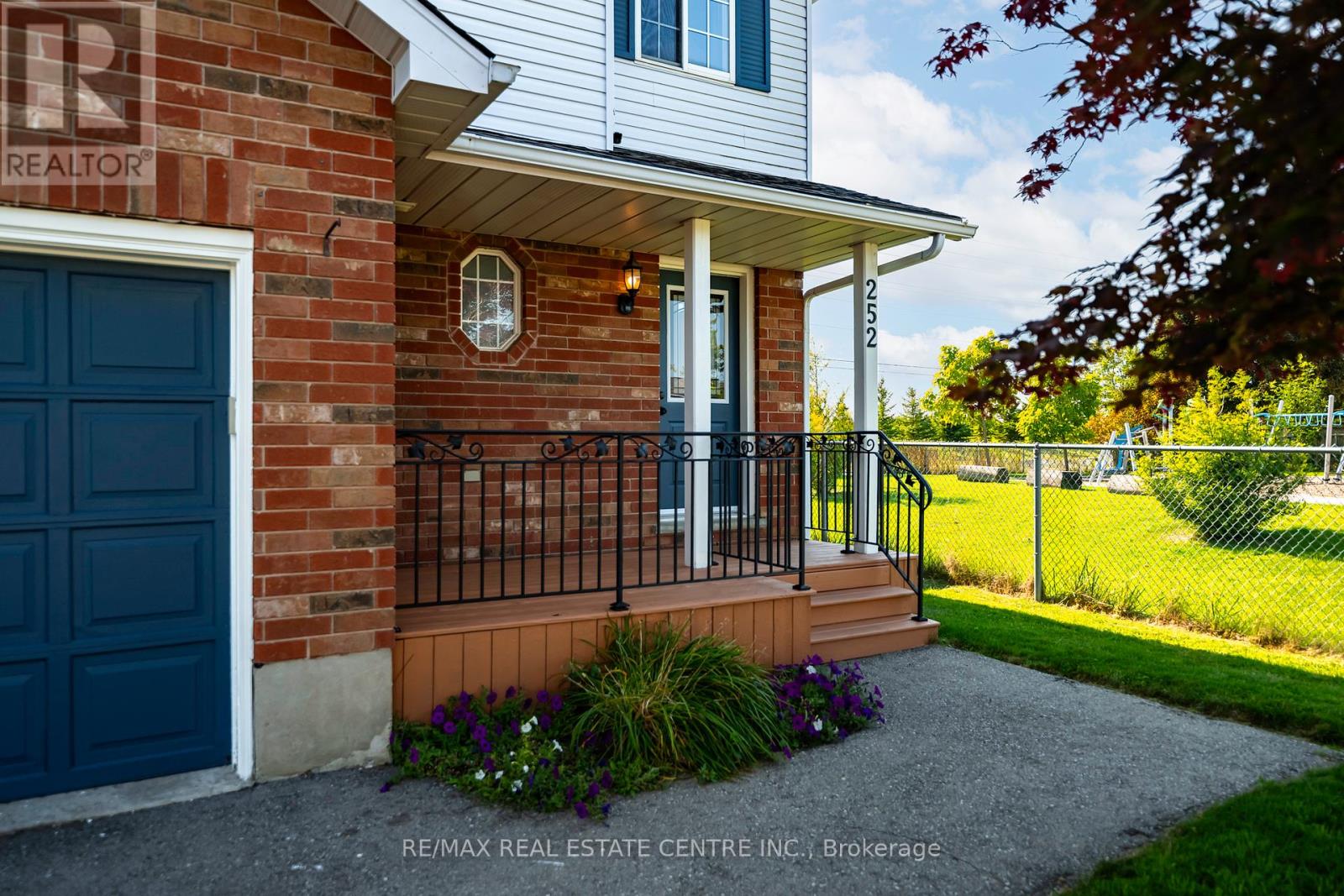 252 Tait Crescent, Centre Wellington, Ontario  N1M 3P6 - Photo 4 - X12404018