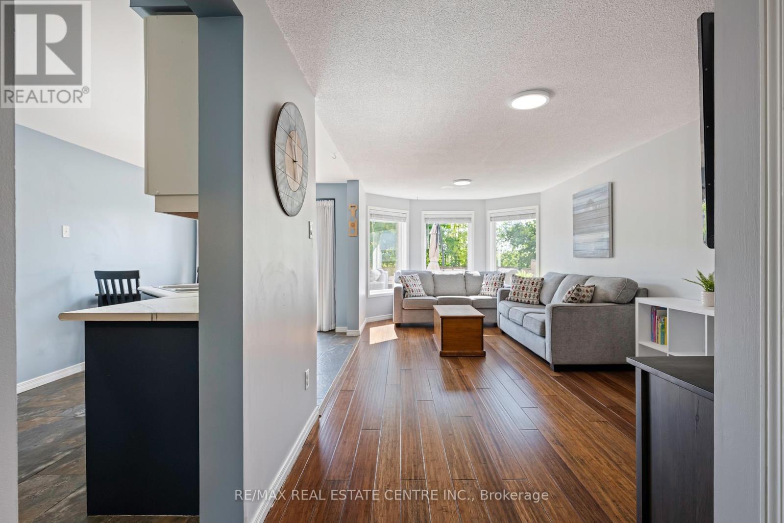 252 Tait Crescent, Centre Wellington, Ontario  N1M 3P6 - Photo 7 - X12404018