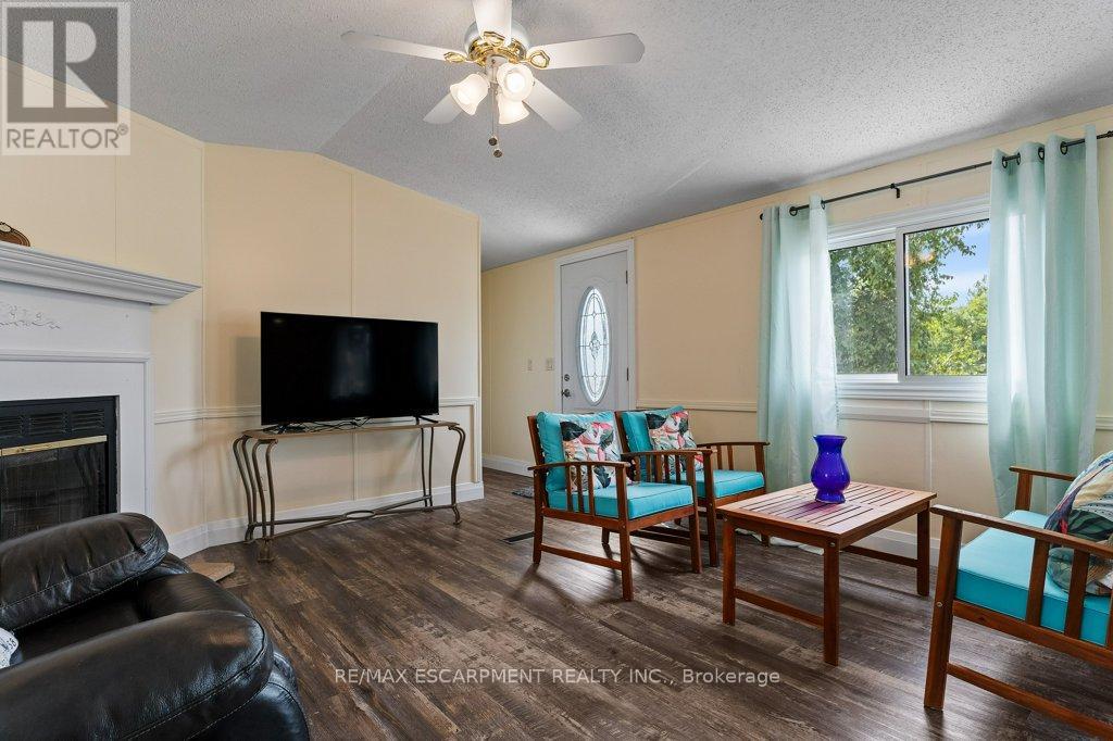4587 Rebecca Lane, Lincoln, Ontario  L0R 1B1 - Photo 19 - X12404032