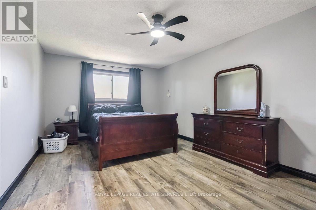 6 Grandview Avenue, Hamilton, Ontario  L8E 5A5 - Photo 9 - X12404084