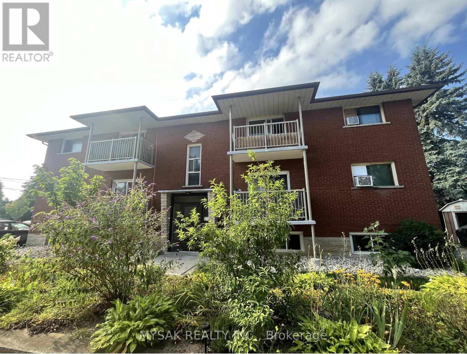 419 Lancaster Street W, Kitchener, Ontario  N2H 4V8 - Photo 1 - X12404090