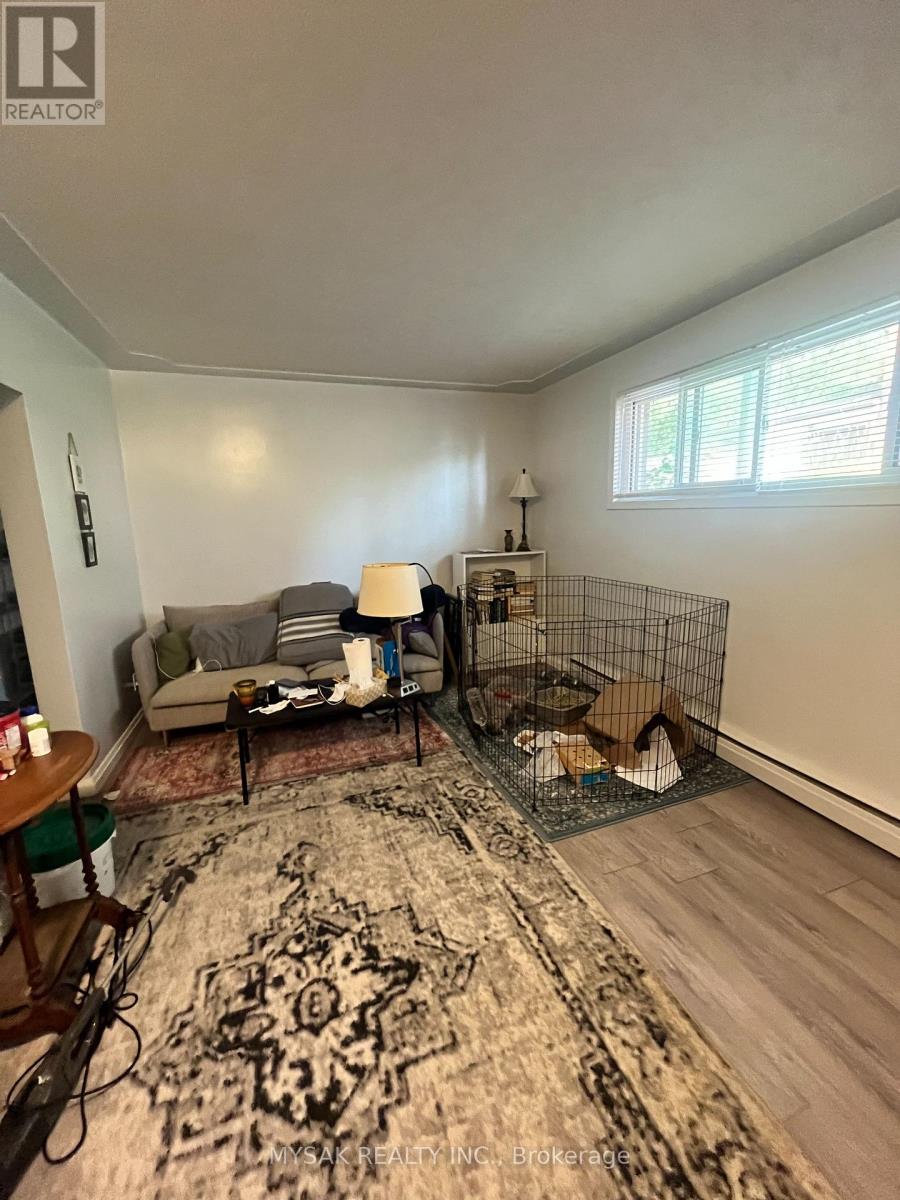 419 Lancaster Street W, Kitchener, Ontario  N2H 4V8 - Photo 9 - X12404090