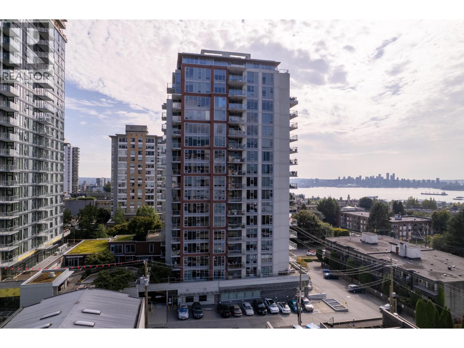 1401 150 W 15th Street, North Vancouver, British Columbia  V7M 0C4 - Photo 2 - R3047590