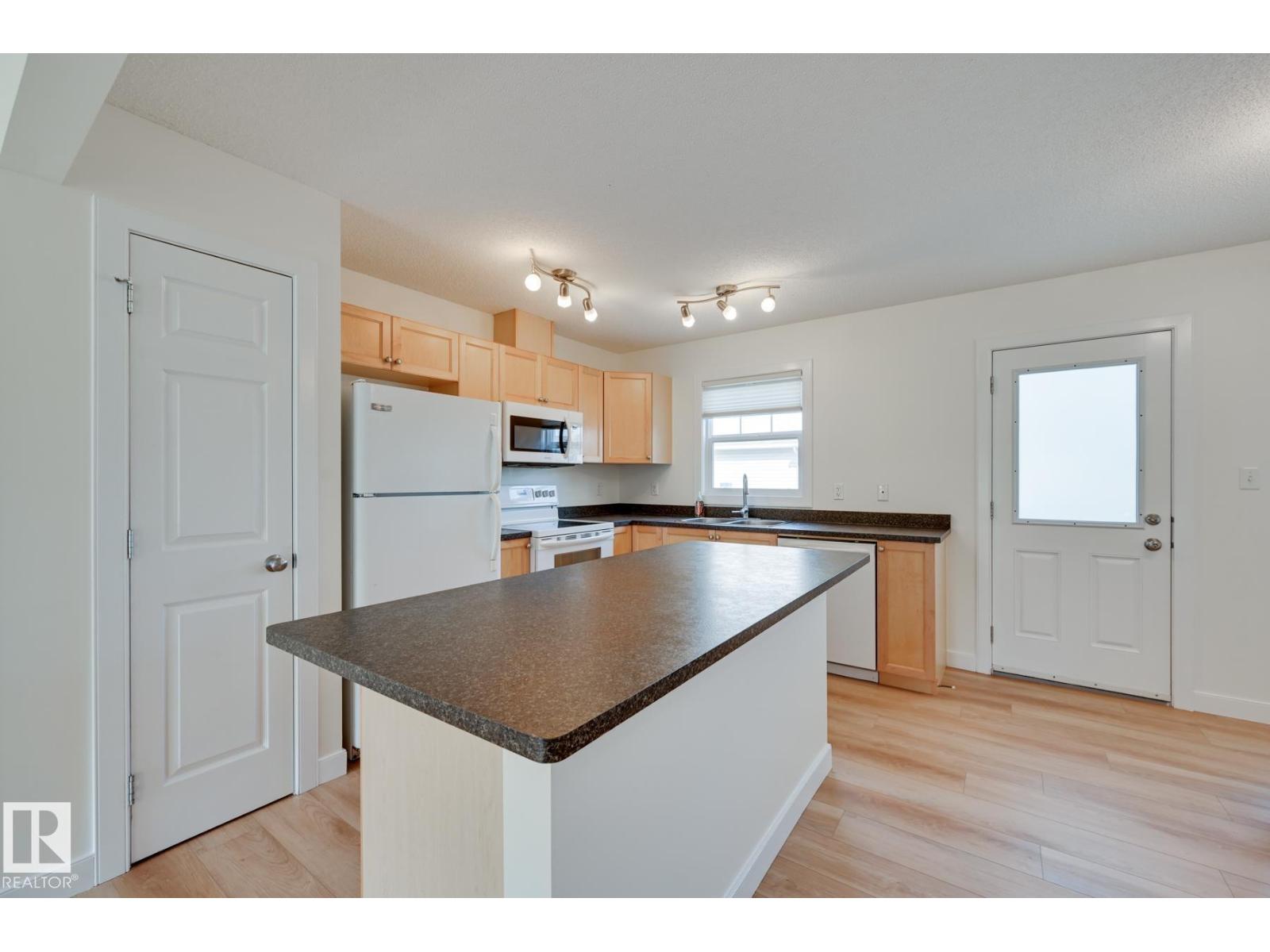#38 6032 38 Av Nw, Edmonton, Alberta  T6L 0A4 - Photo 3 - E4457843