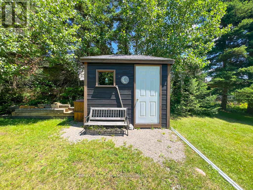 20 Golden Horseshoe Lane, Whitestone, Ontario  P0A 1G0 - Photo 32 - X12053152