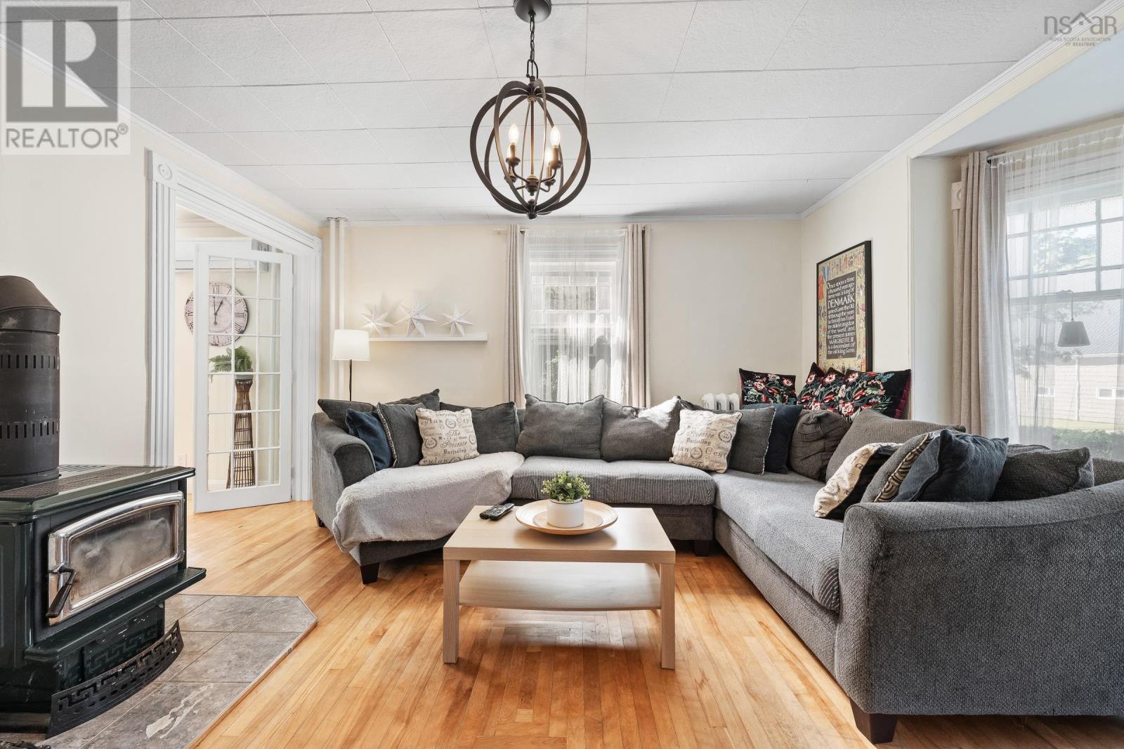 15 Brunswick Street, Yarmouth, Nova Scotia  B5A 2E2 - Photo 13 - 202523340