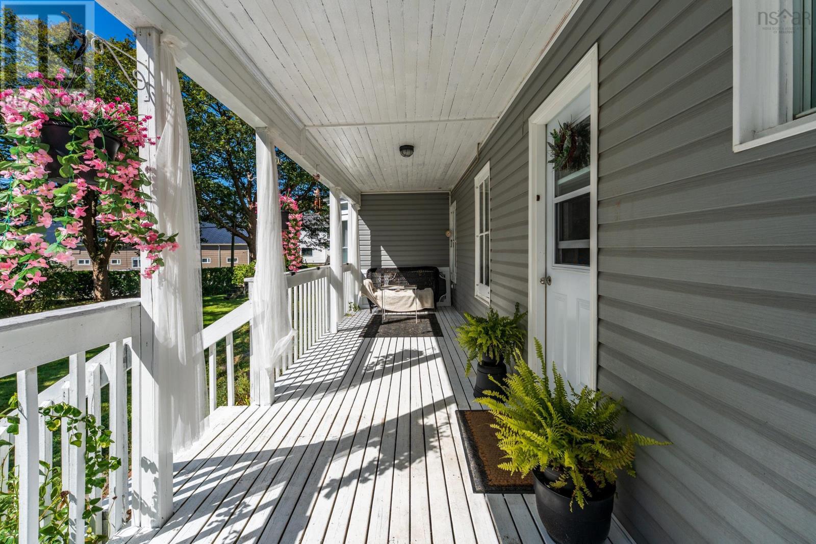 15 Brunswick Street, Yarmouth, Nova Scotia  B5A 2E2 - Photo 49 - 202523340