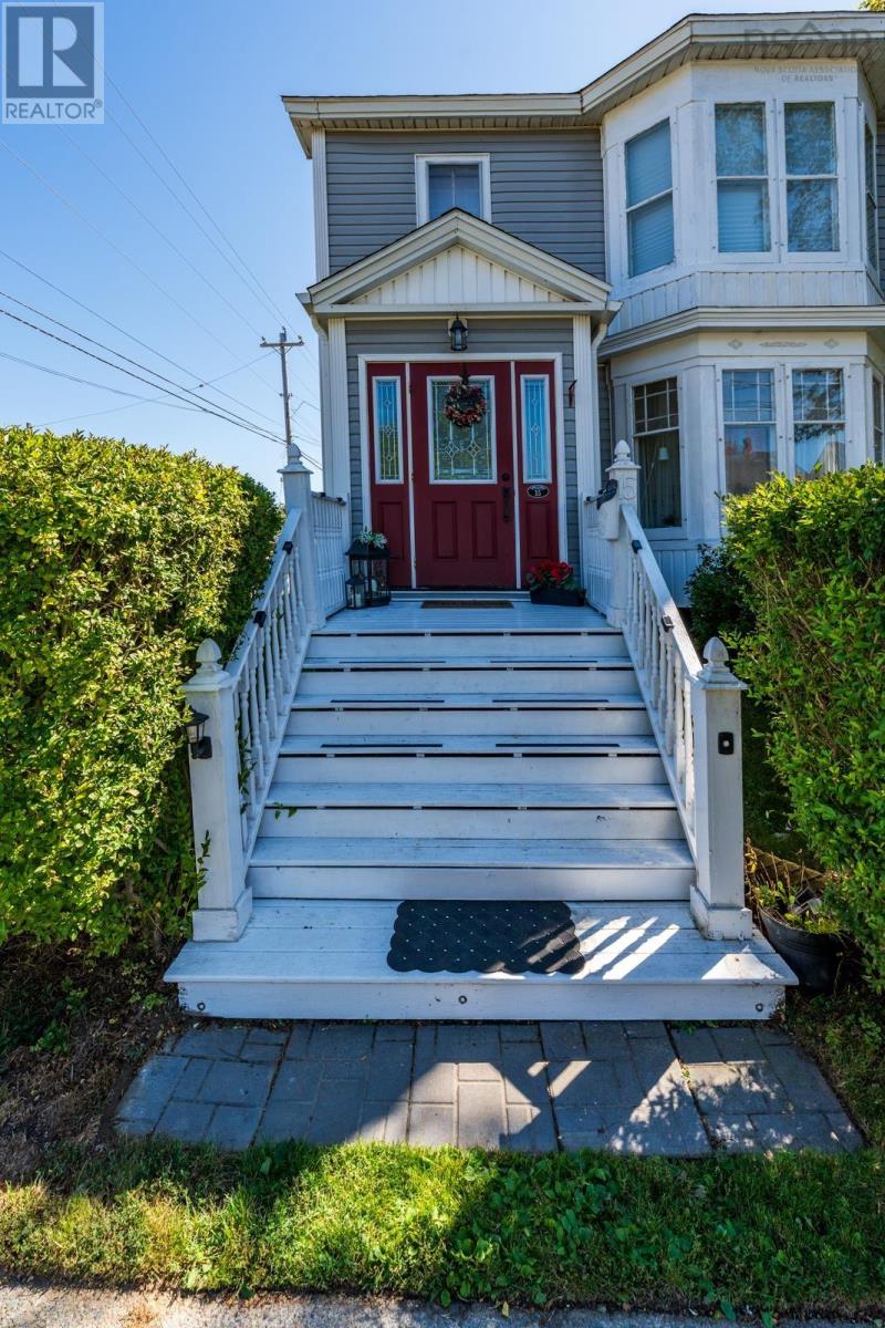 15 Brunswick Street, Yarmouth, Nova Scotia  B5A 2E2 - Photo 8 - 202523340