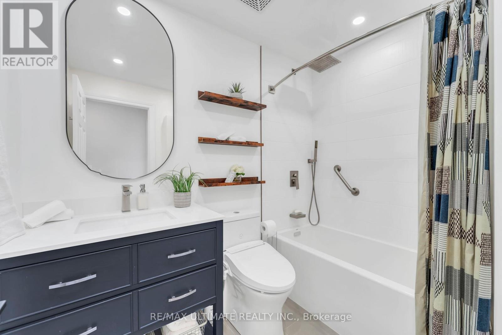209 - 1750 Bayview Avenue, Toronto (Mount Pleasant East), Ontario  M4G 4H6 - Photo 11 - C12404219