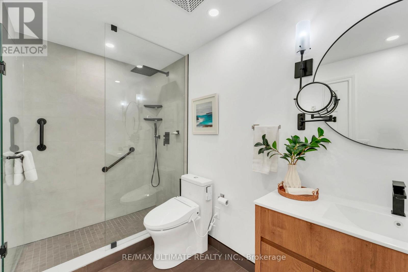 209 - 1750 Bayview Avenue, Toronto (Mount Pleasant East), Ontario  M4G 4H6 - Photo 14 - C12404219