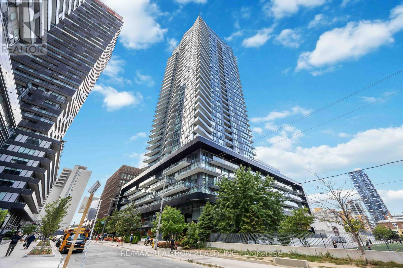 1501 - 30 ROEHAMPTON AVENUE, Toronto, Ontario