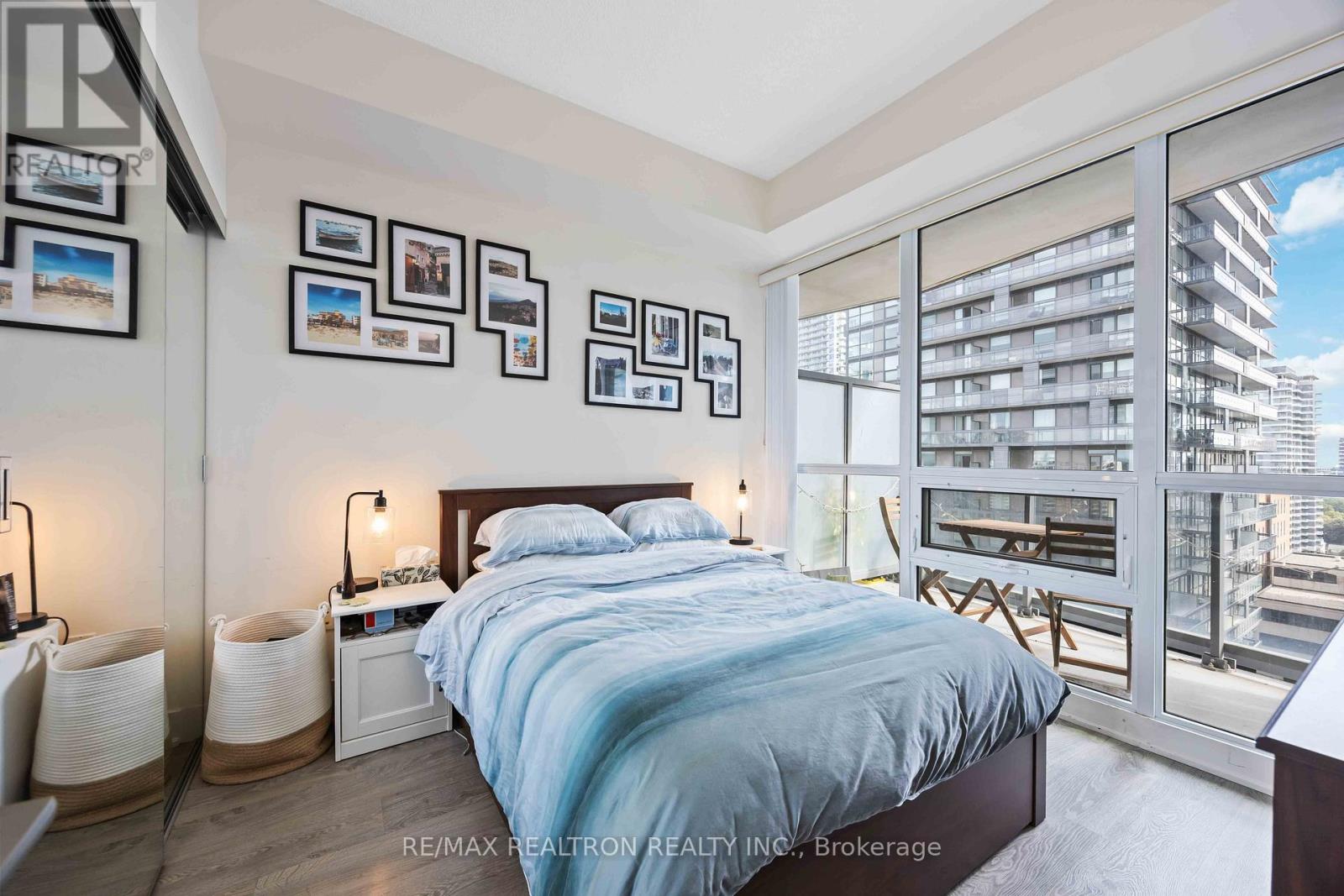 1501 - 30 Roehampton Avenue, Toronto (Mount Pleasant West), Ontario  M4P 0B9 - Photo 24 - C12404222