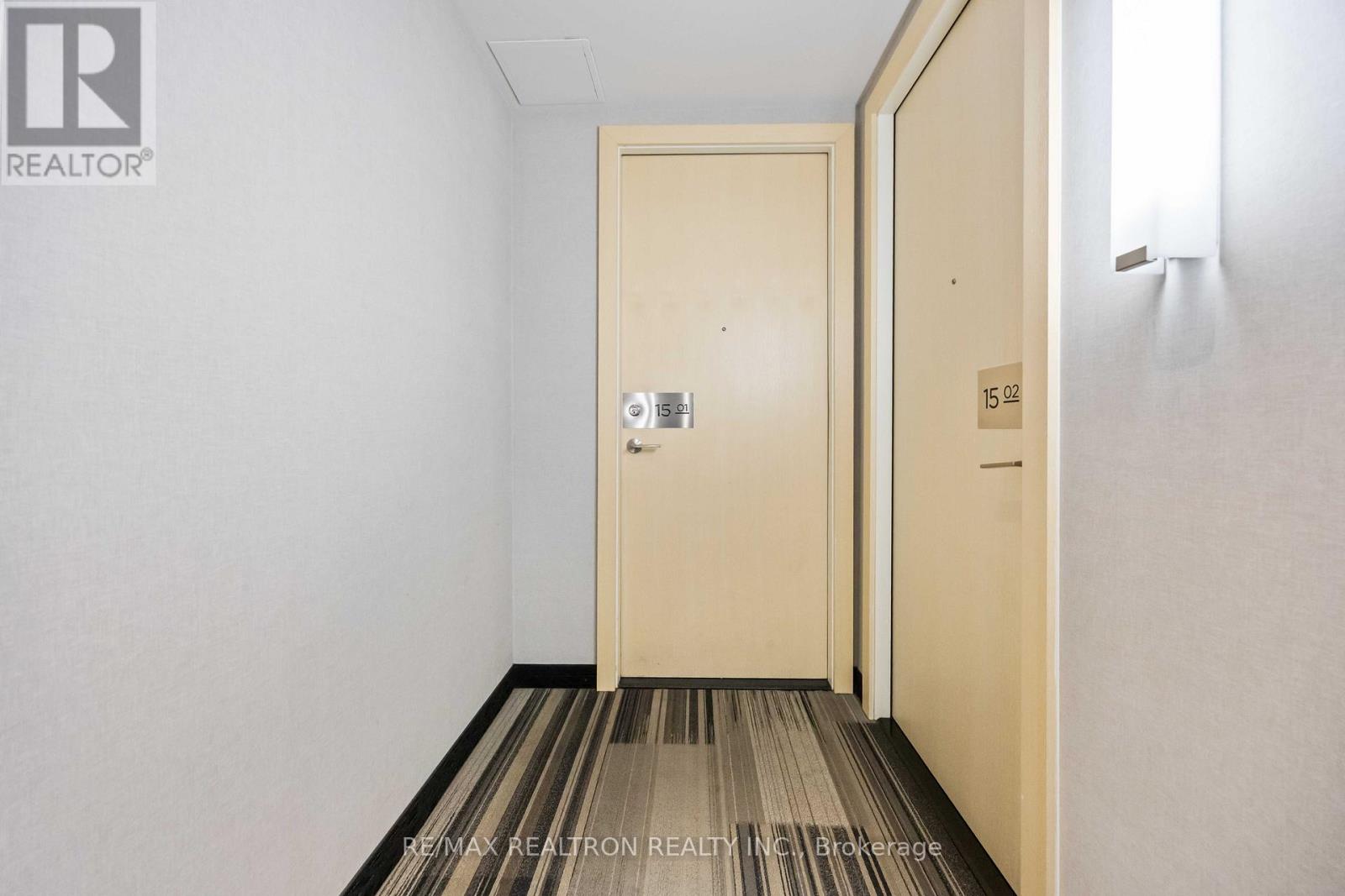 1501 - 30 Roehampton Avenue, Toronto, Ontario  M4P 0B9 - Photo 3 - C12404222