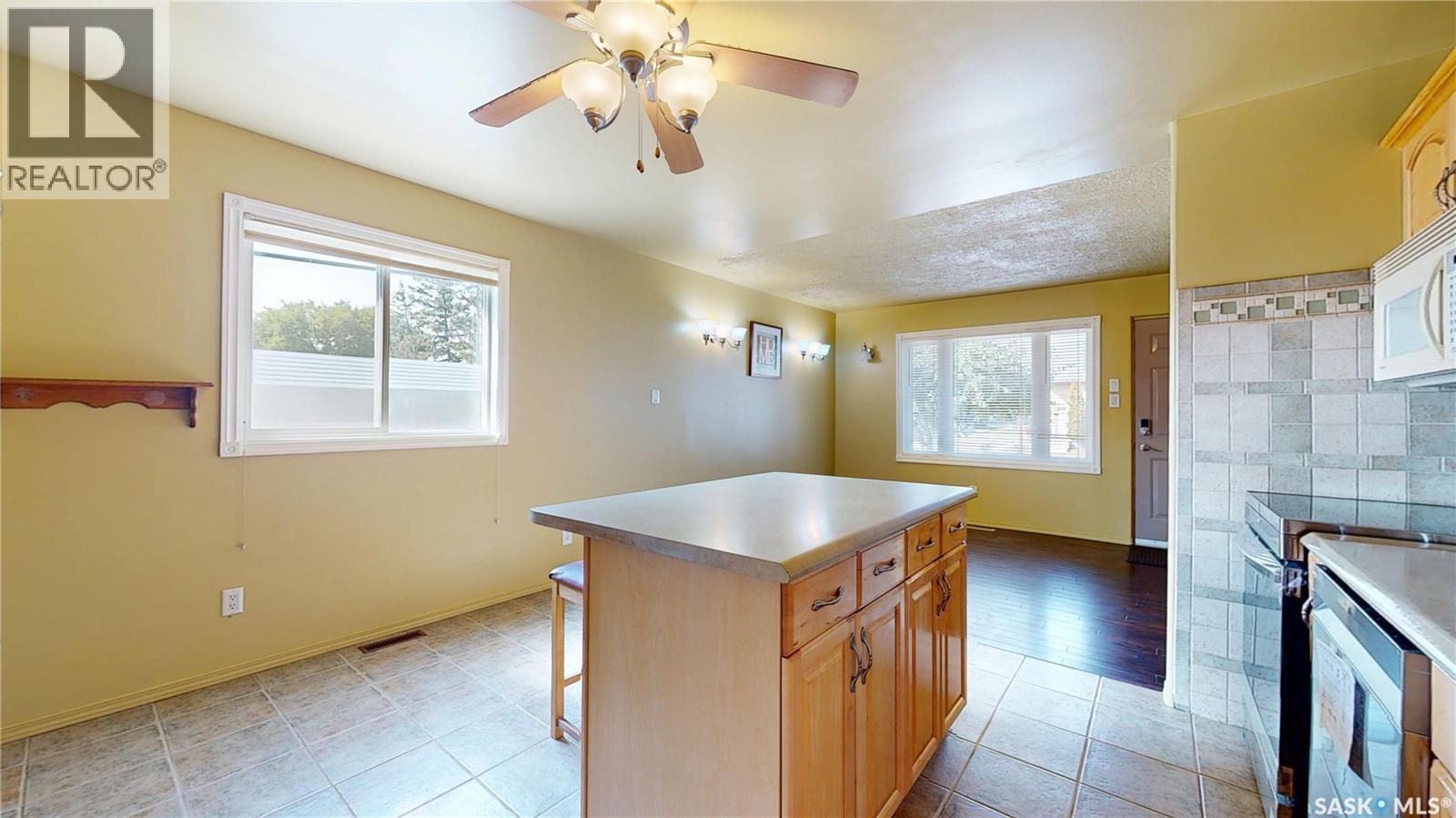1575 Lacon Street, Regina, Saskatchewan  S4N 1Z3 - Photo 25 - SK018381