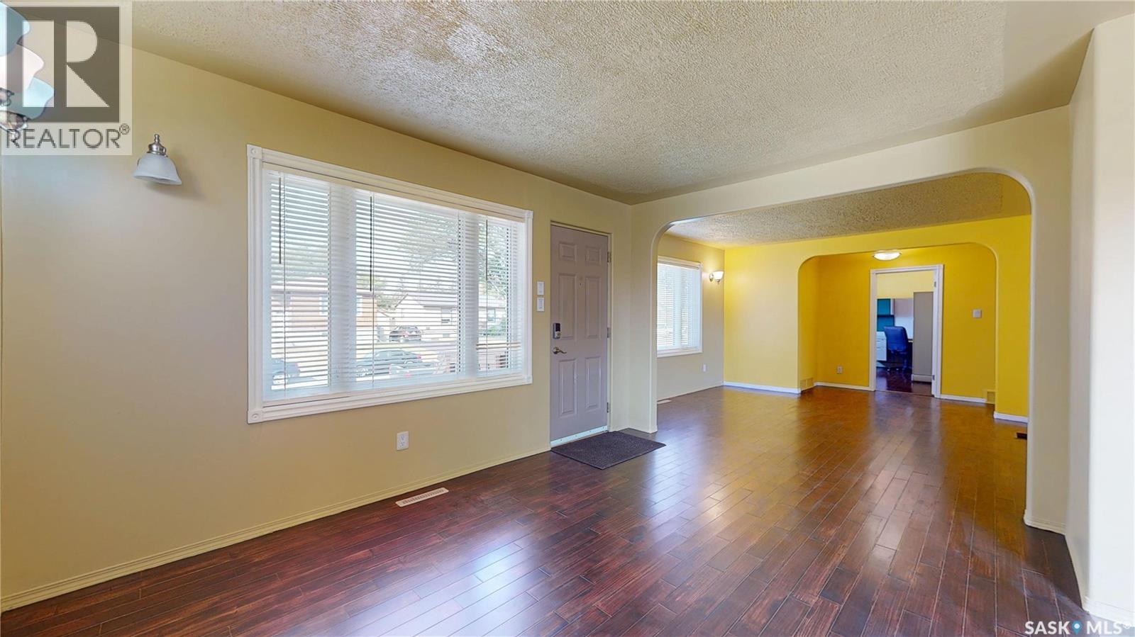 1575 Lacon Street, Regina, Saskatchewan  S4N 1Z3 - Photo 5 - SK018381
