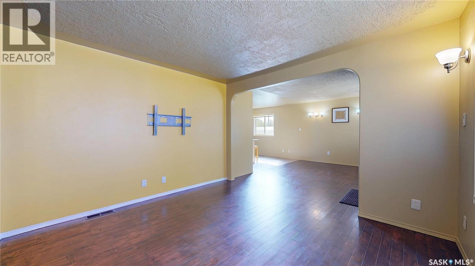 1575 Lacon Street, Regina, Saskatchewan  S4N 1Z3 - Photo 6 - SK018381