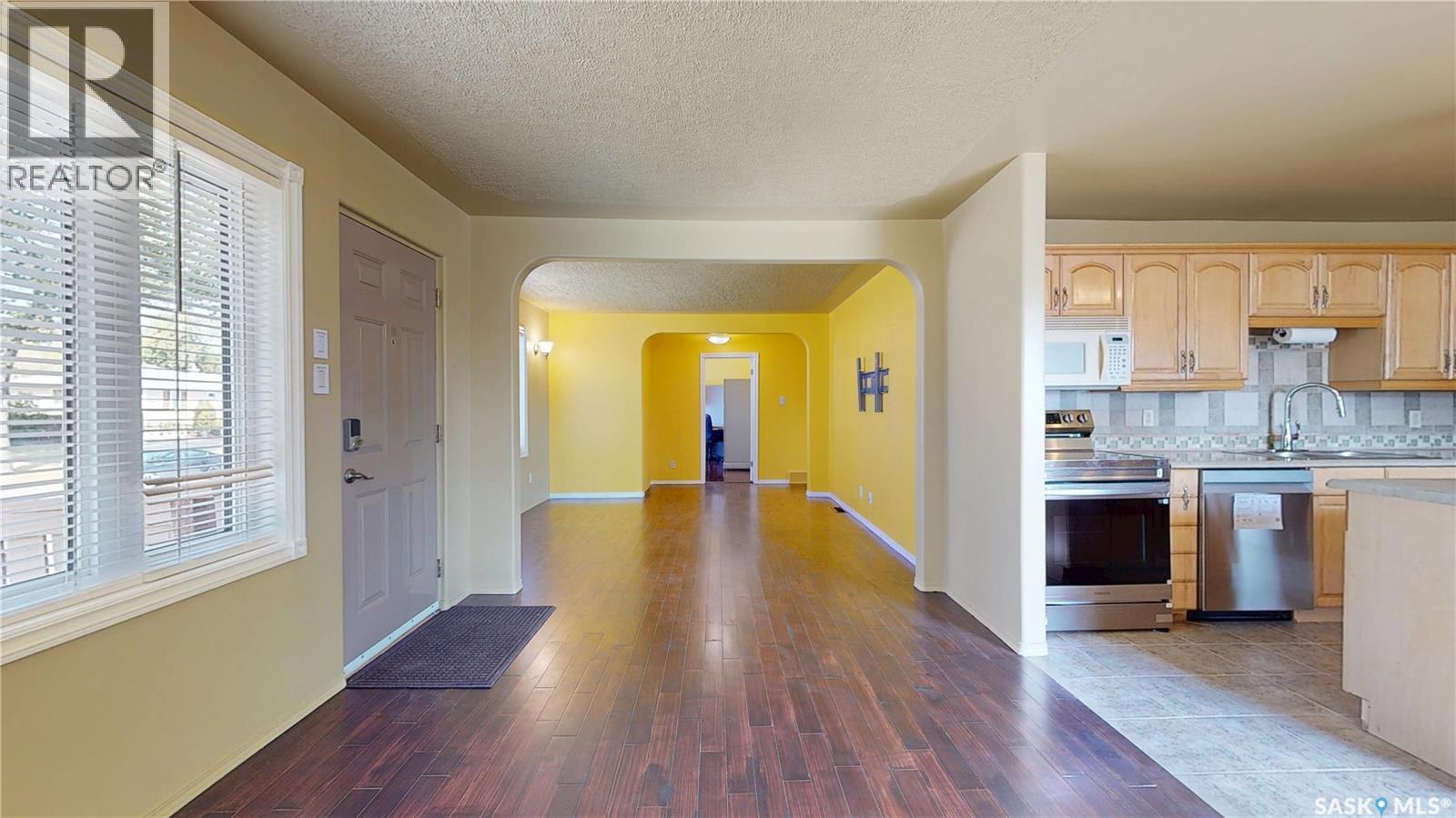 1575 Lacon Street, Regina, Saskatchewan  S4N 1Z3 - Photo 4 - SK018381