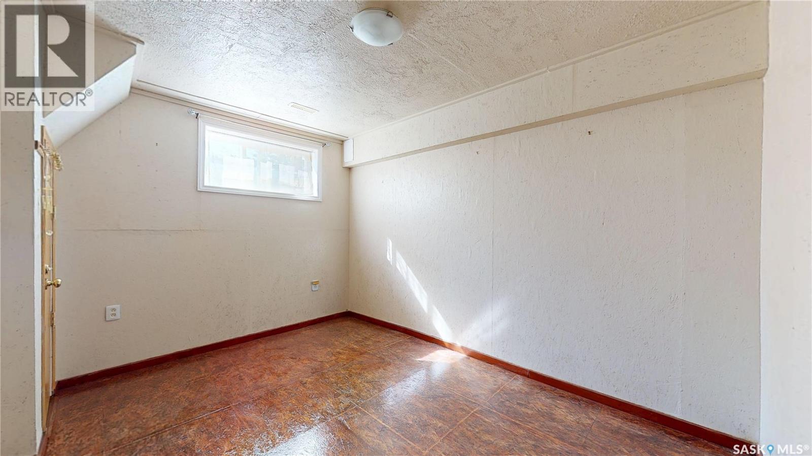 1575 Lacon Street, Regina, Saskatchewan  S4N 1Z3 - Photo 28 - SK018381
