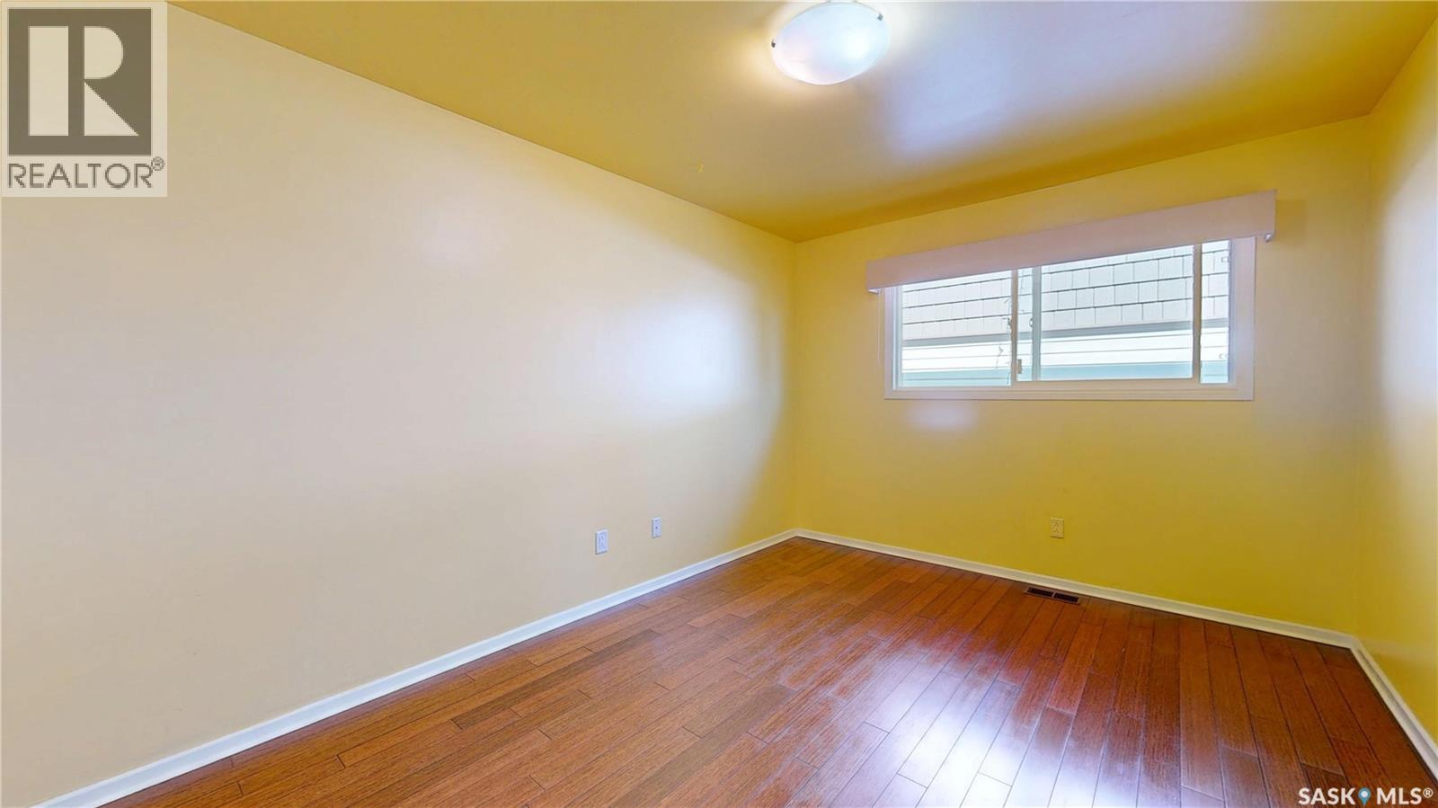 1575 Lacon Street, Regina, Saskatchewan  S4N 1Z3 - Photo 9 - SK018381