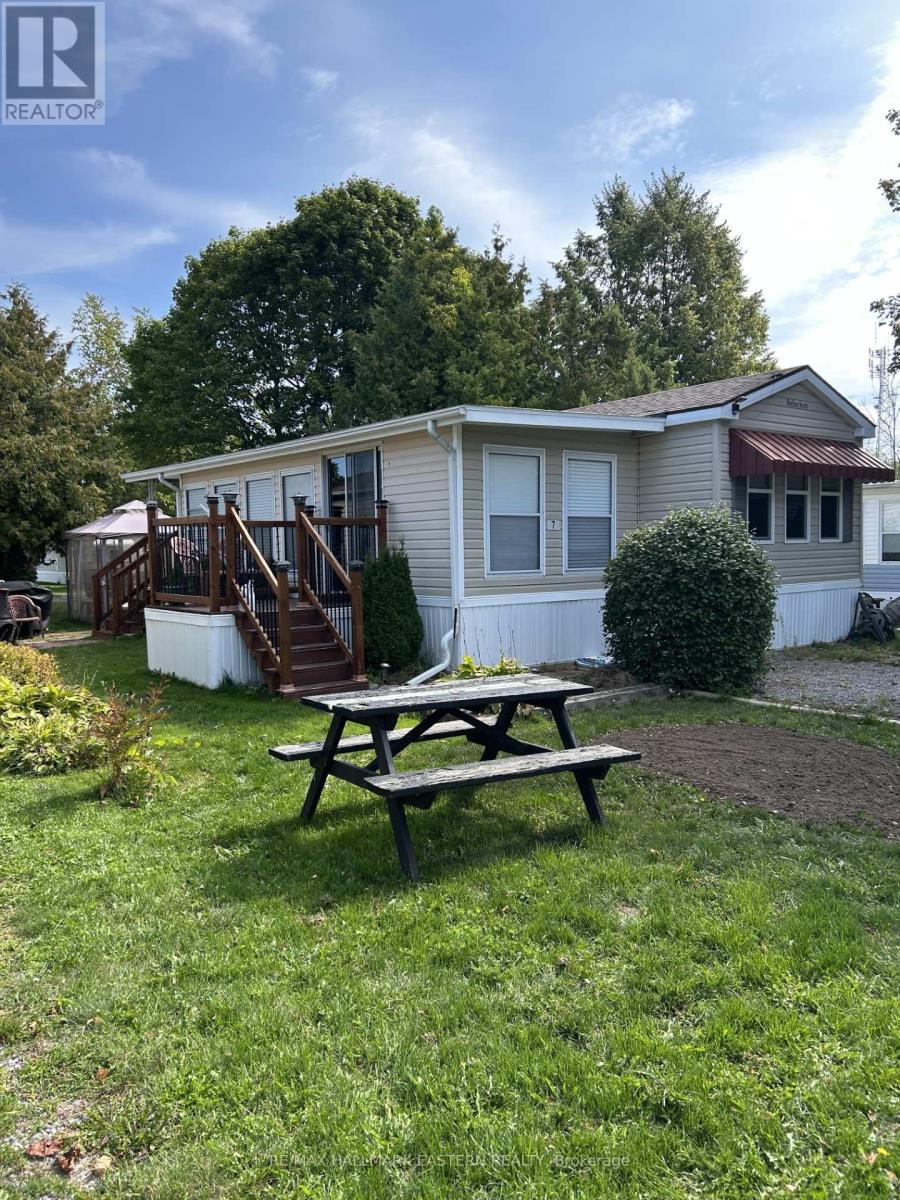 7 HILLTOP DRIVE, Otonabee-South Monaghan, Ontario