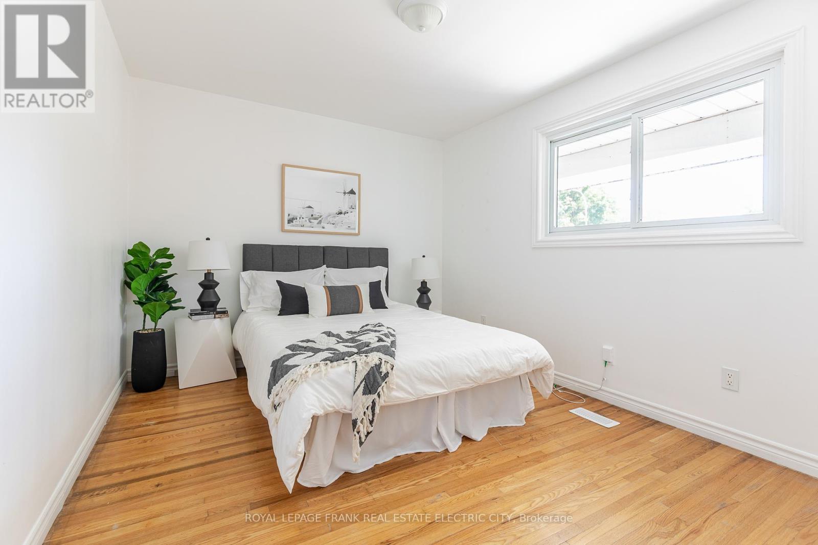 972 Southlawn Drive, Peterborough, Ontario  K9J 1G2 - Photo 20 - X12404302