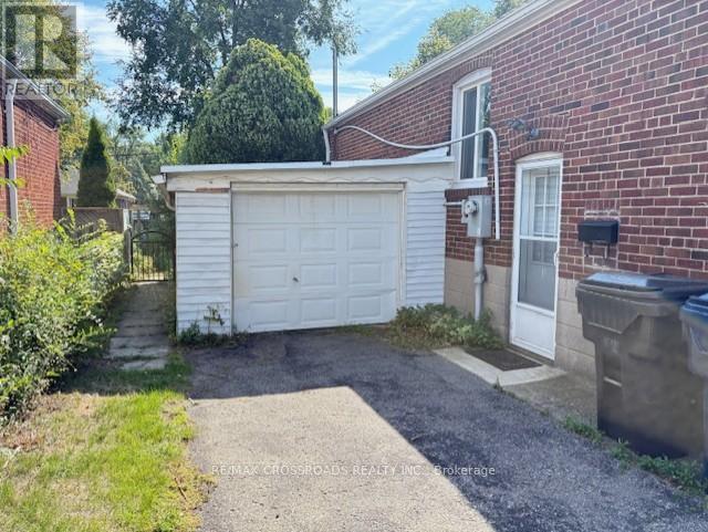 83 CLONMORE LOWER LEVEL DRIVE, Toronto, Ontario