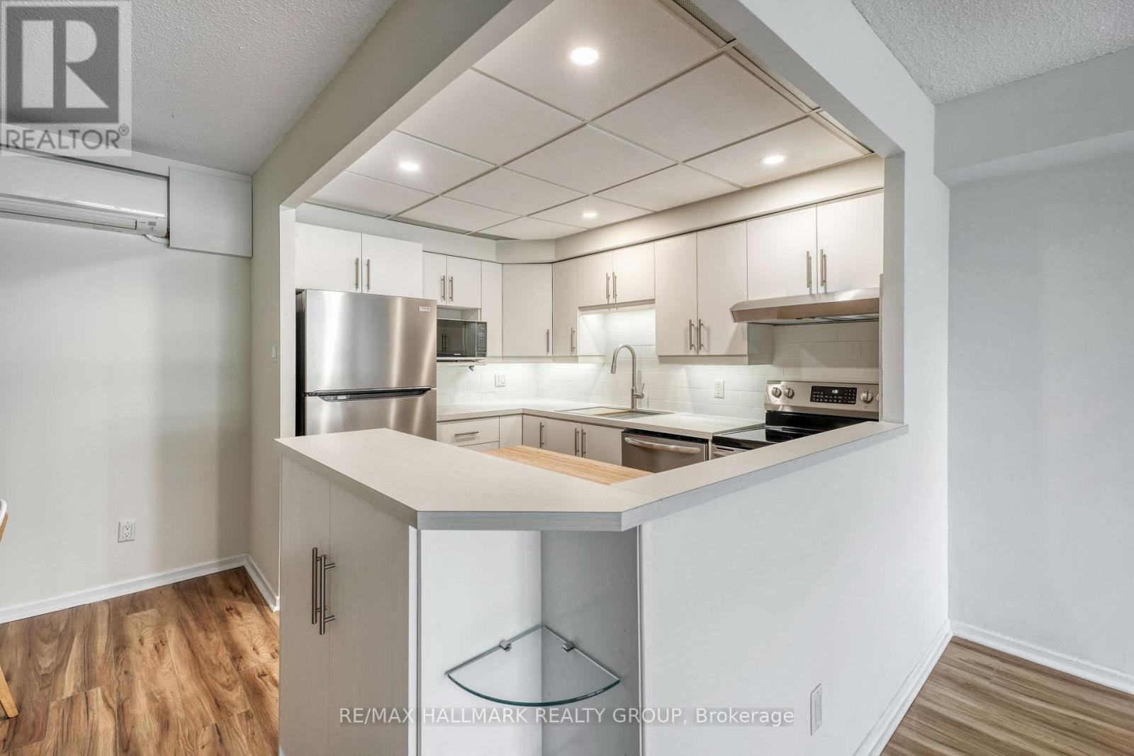 1705 - 158c Mcarthur Avenue, Ottawa, Ontario  K1L 8E7 - Photo 10 - X12404287